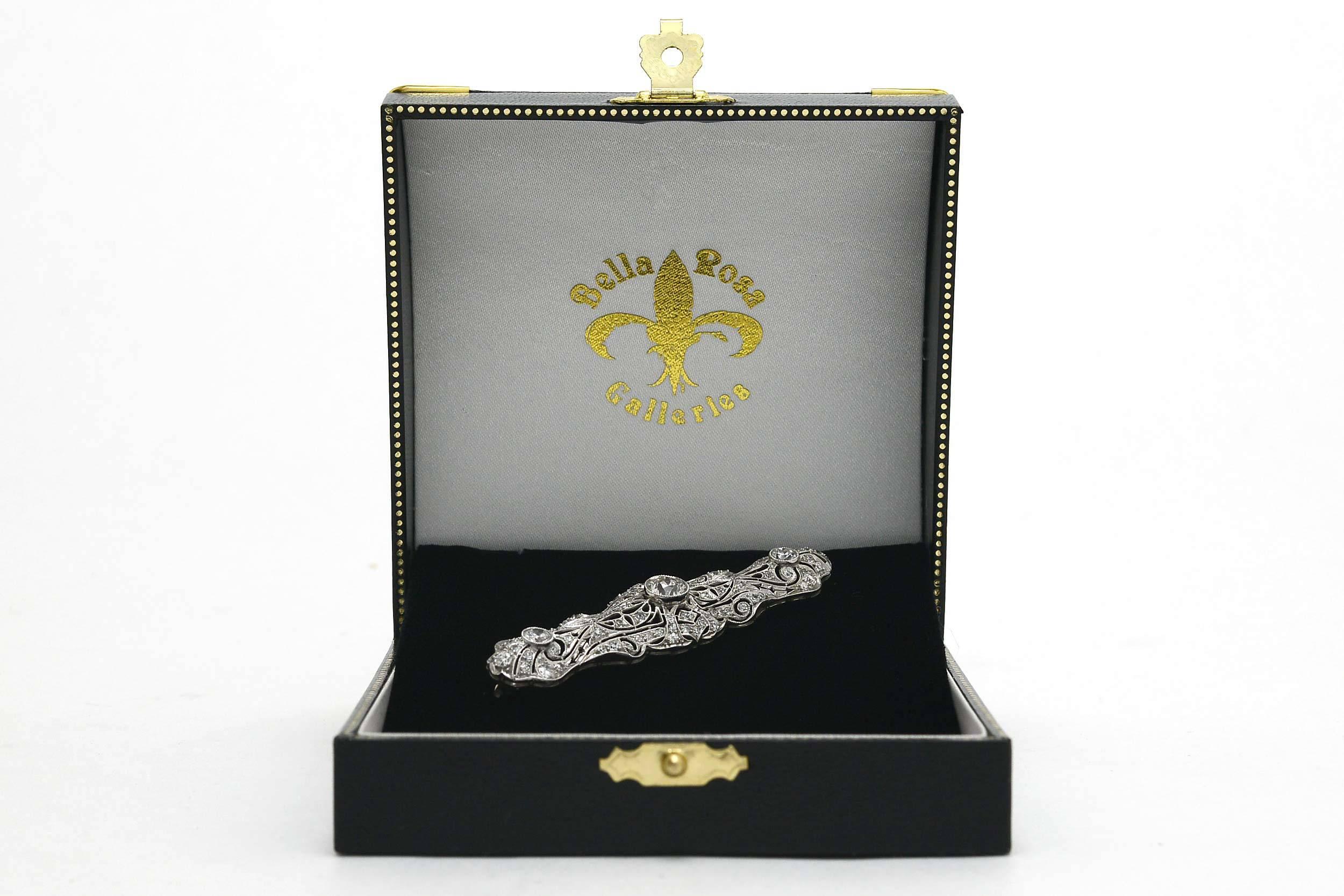 Taille vieille Europe Collier broche édouardien en platine avec diamants de 3,46 carats en vente