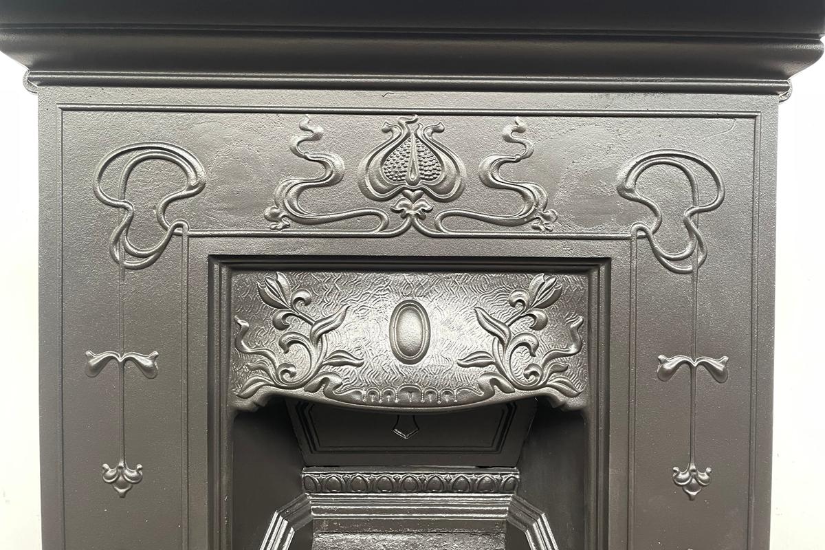 Antique Edwardian Art Nouveau cast iron combination fireplace In Good Condition In Manchester, GB