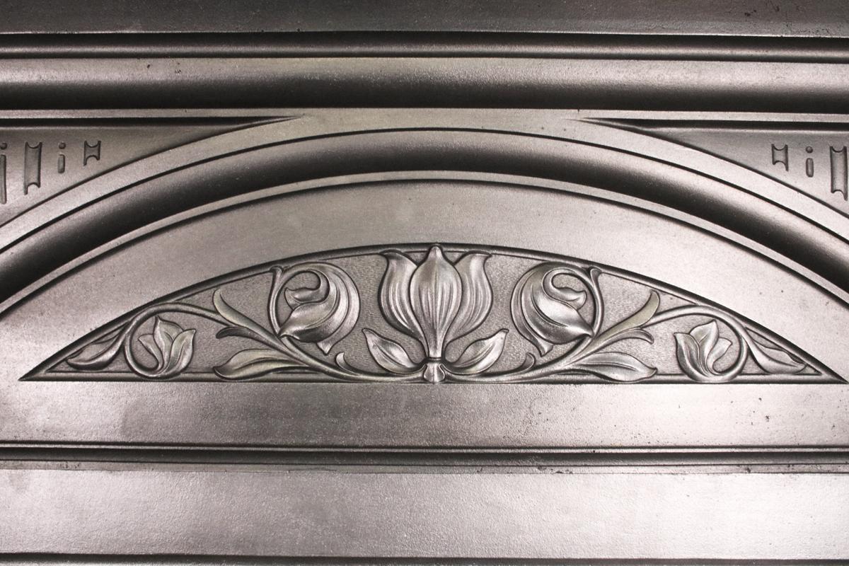 Antique Edwardian Art Nouveau Cast Iron Fireplace Surround In Good Condition In Manchester, GB