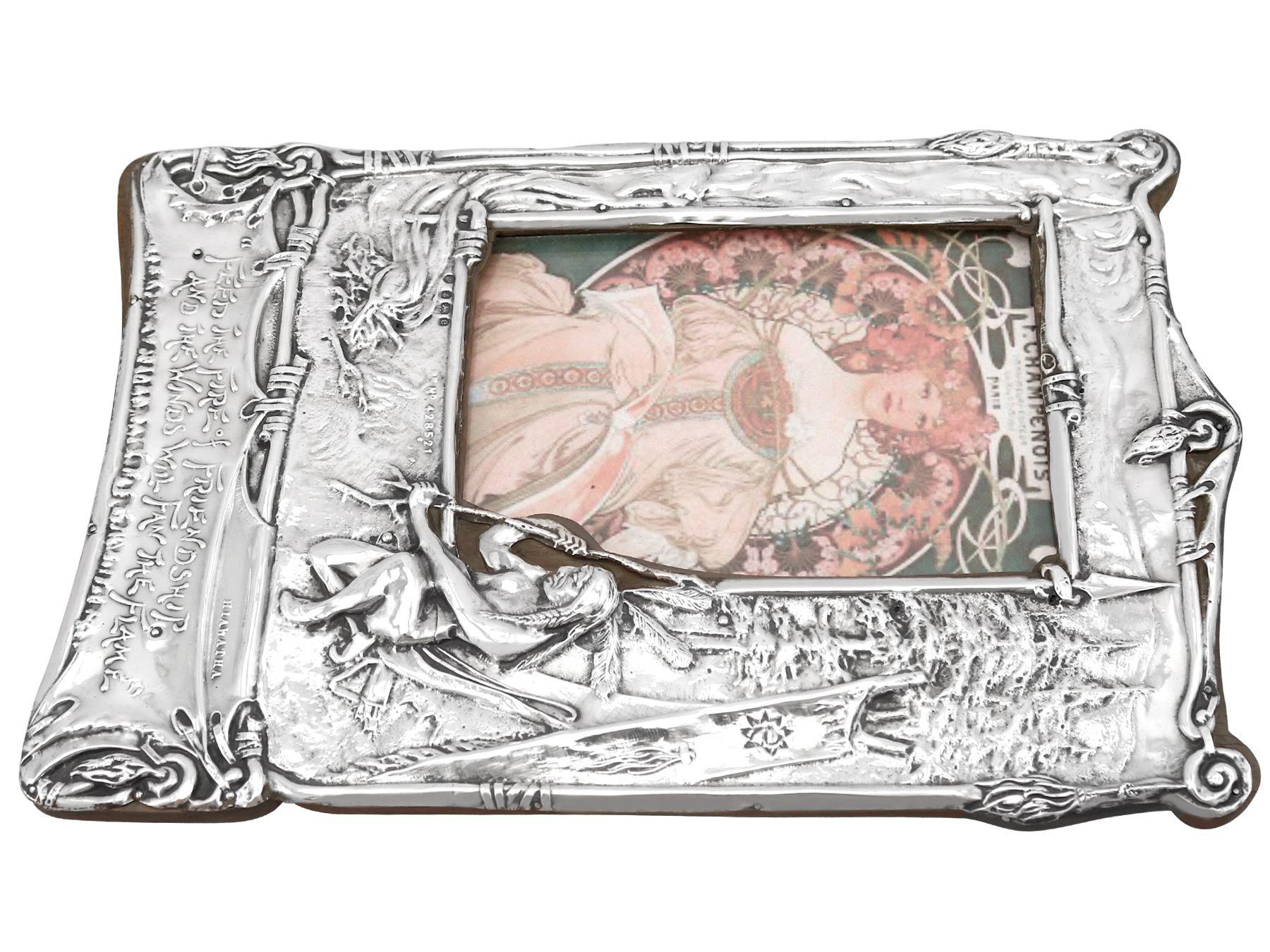 Marco de fotografía eduardiano de plata de ley de estilo Art Nouveau en venta 1