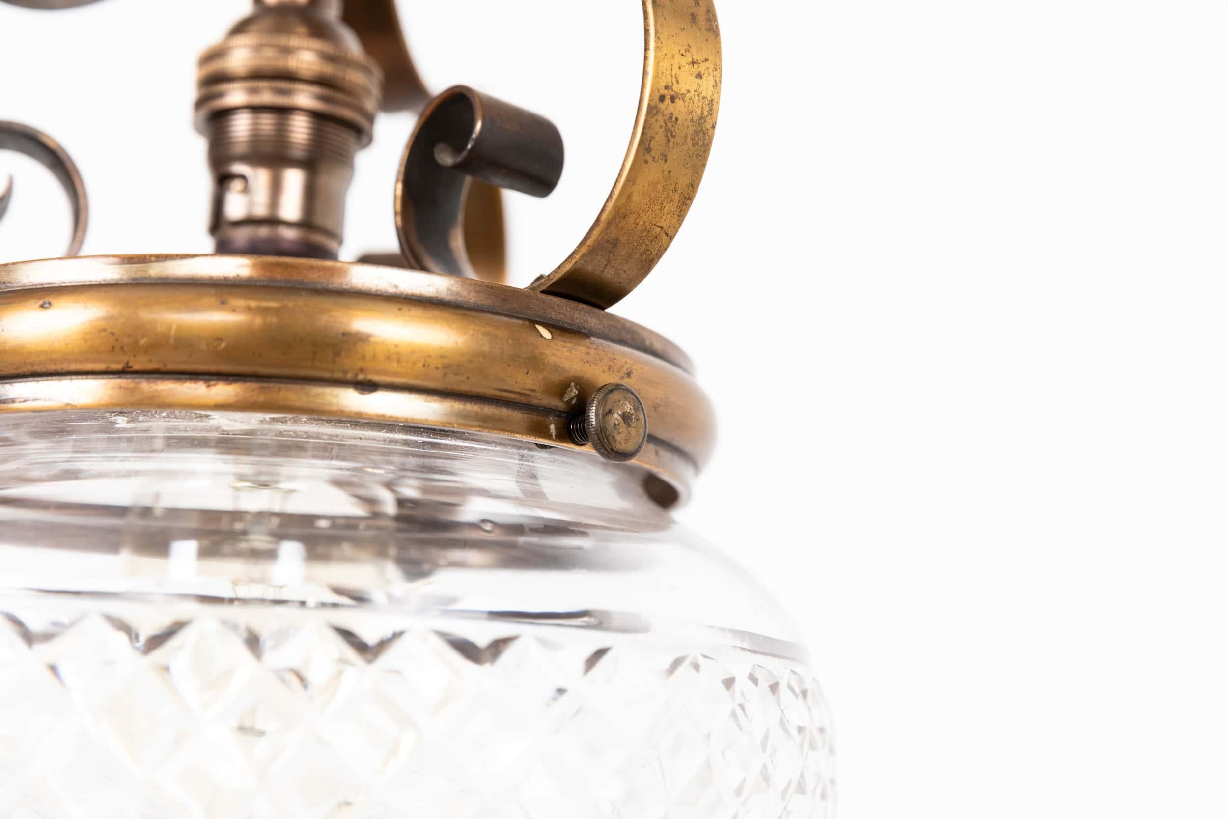 Anglais Antique lampe suspendue à bol en verre taillé et orné, A.I C.C., Edwardian Arts & Crafts, C.1910 en vente