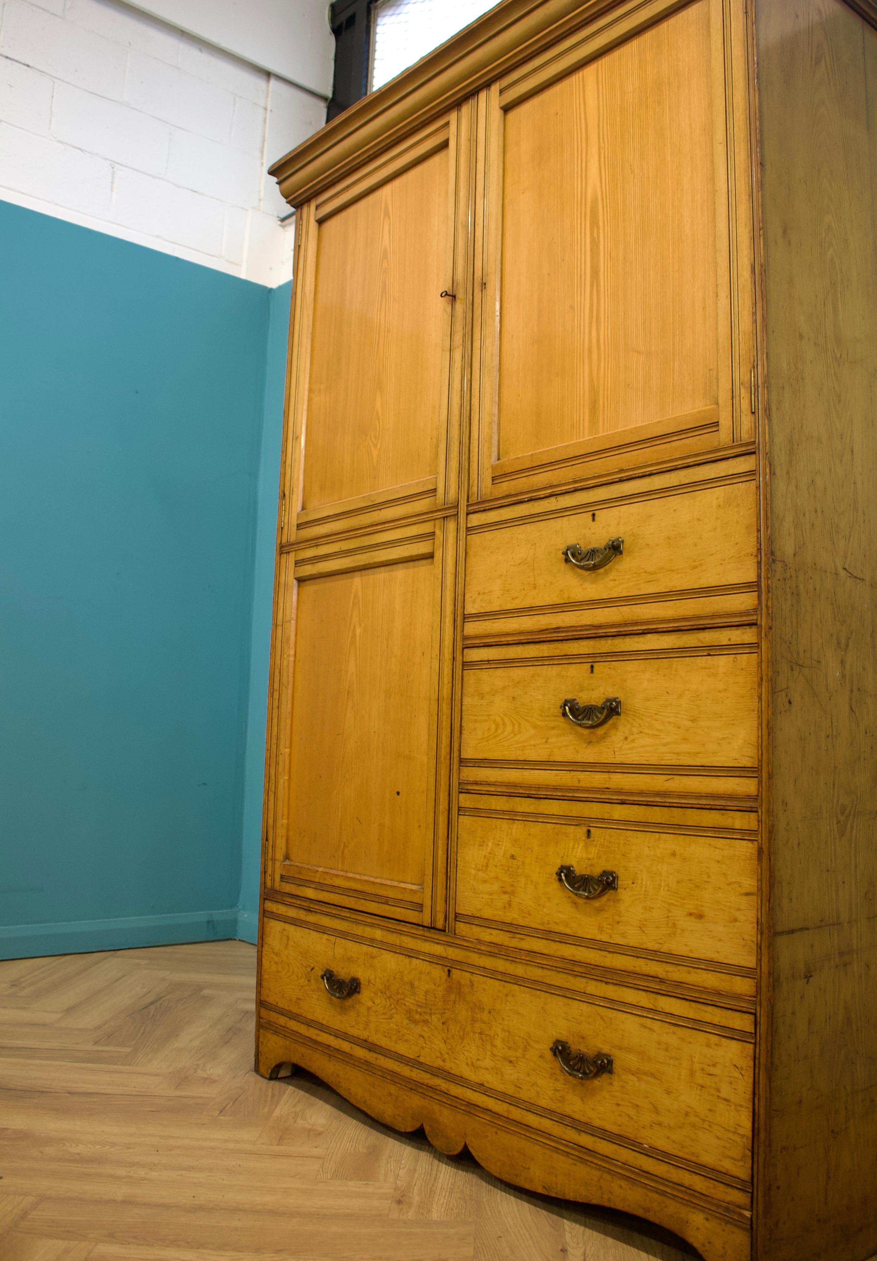 Antike Edwardian Esche Compactum Kombination Beaconsfield Kleiderschrank, 1900s im Zustand „Gut“ im Angebot in South Shields, GB