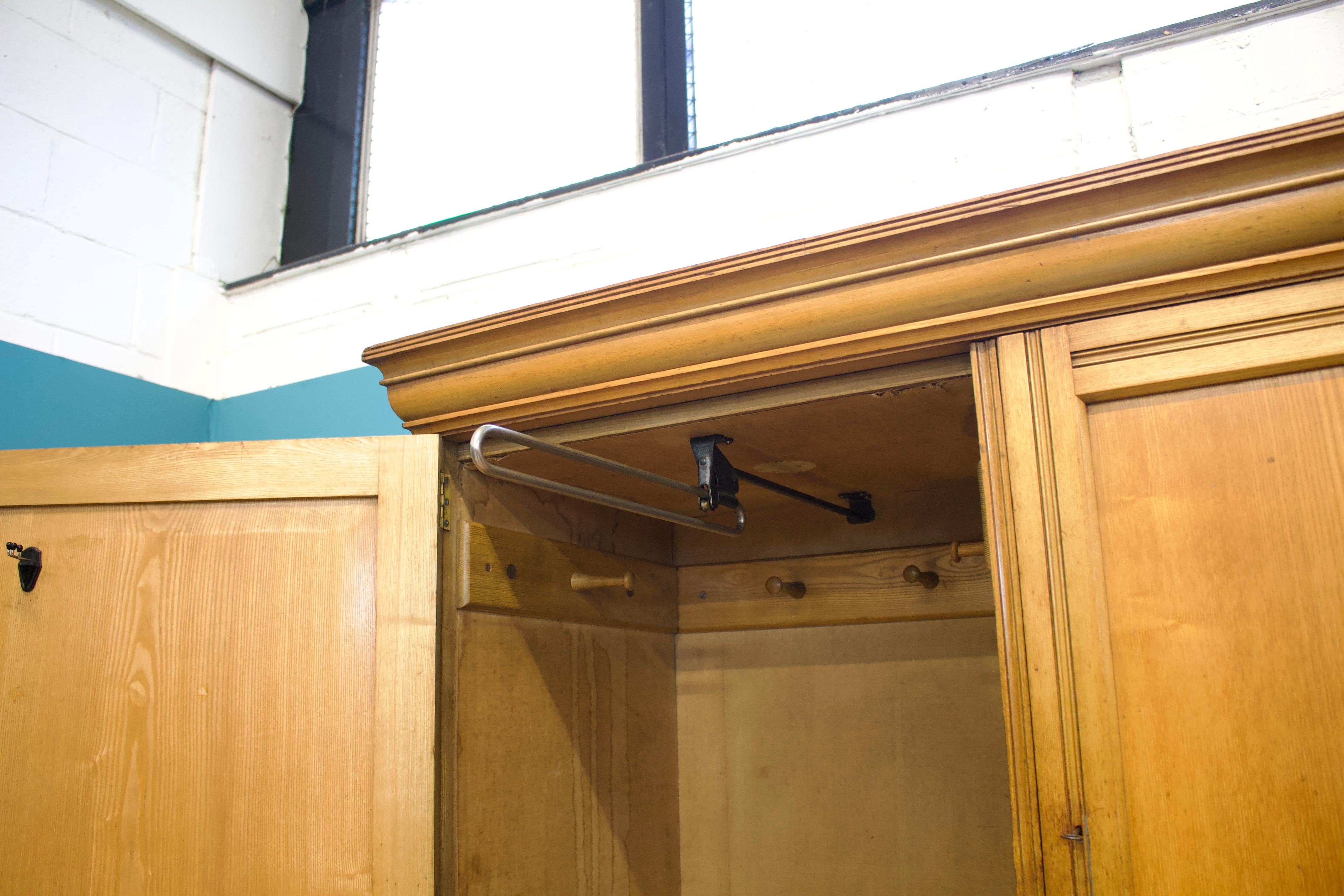 Antike Edwardian Esche Compactum Kombination Beaconsfield Kleiderschrank, 1900s im Angebot 2