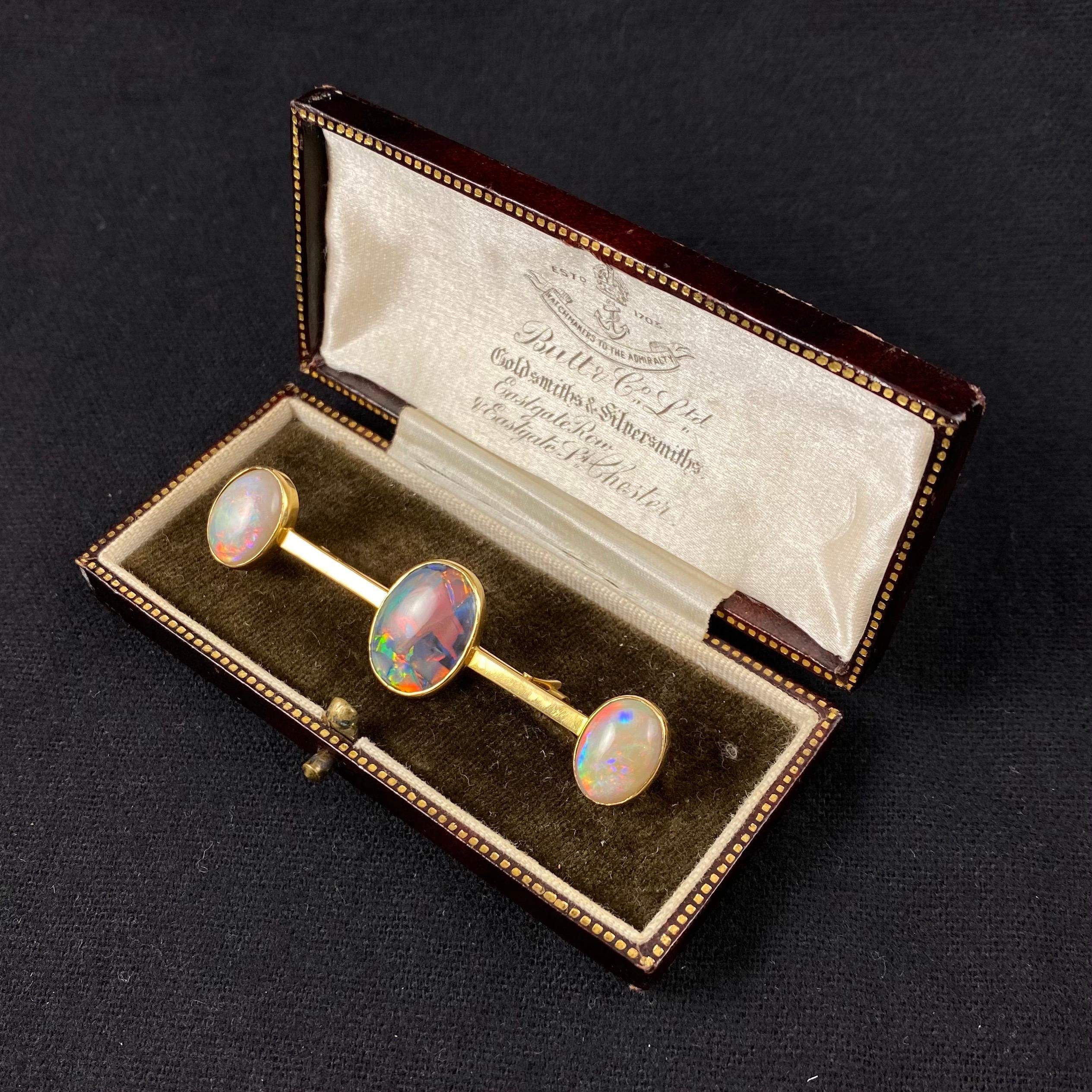 Antike Edwardian 5 Karat australischer schwarzer Opal Brosche Anhänger Gelbgold 1900er Jahre für Damen oder Herren im Angebot