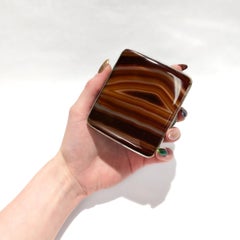 Ancien étui à cigarettes de style édouardien, monté sur plaque d'argent et orné d'une bande d'agate