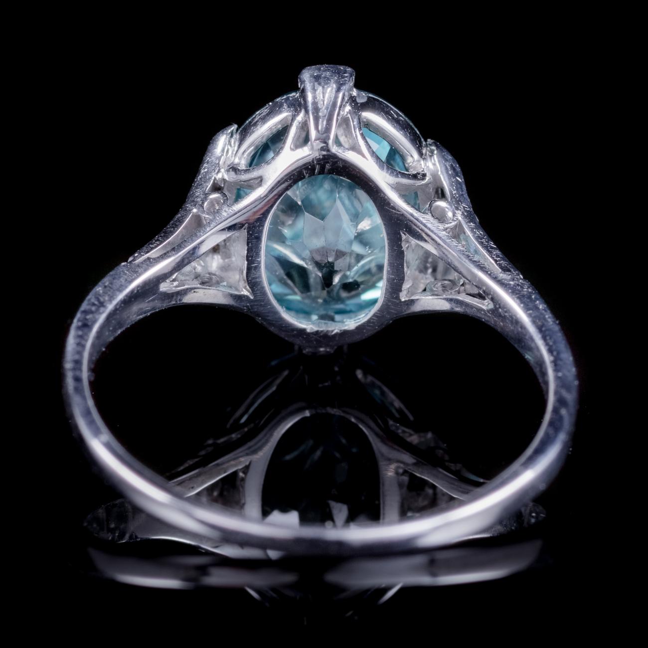 Antique Edwardian Blue Zircon Diamond Ring 18 Carat White Gold, circa 1910 In Good Condition For Sale In Lancaster, Lancashire