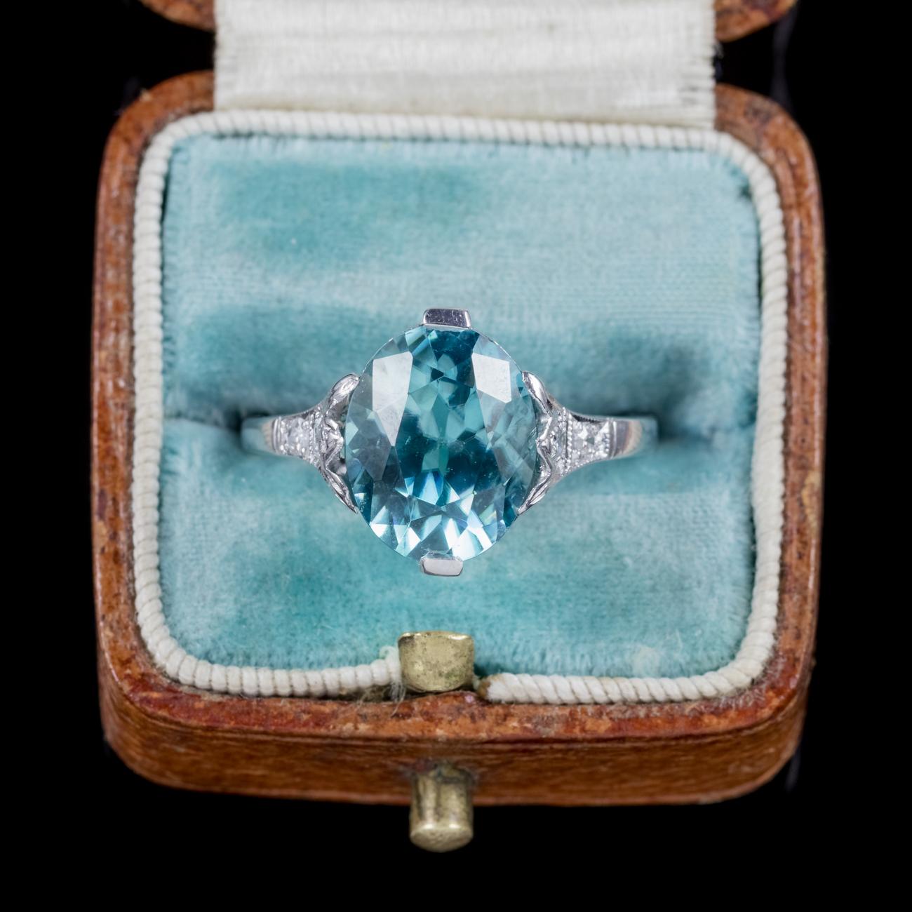 Antique Edwardian Blue Zircon Diamond Ring 18 Carat White Gold, circa 1910 For Sale 2