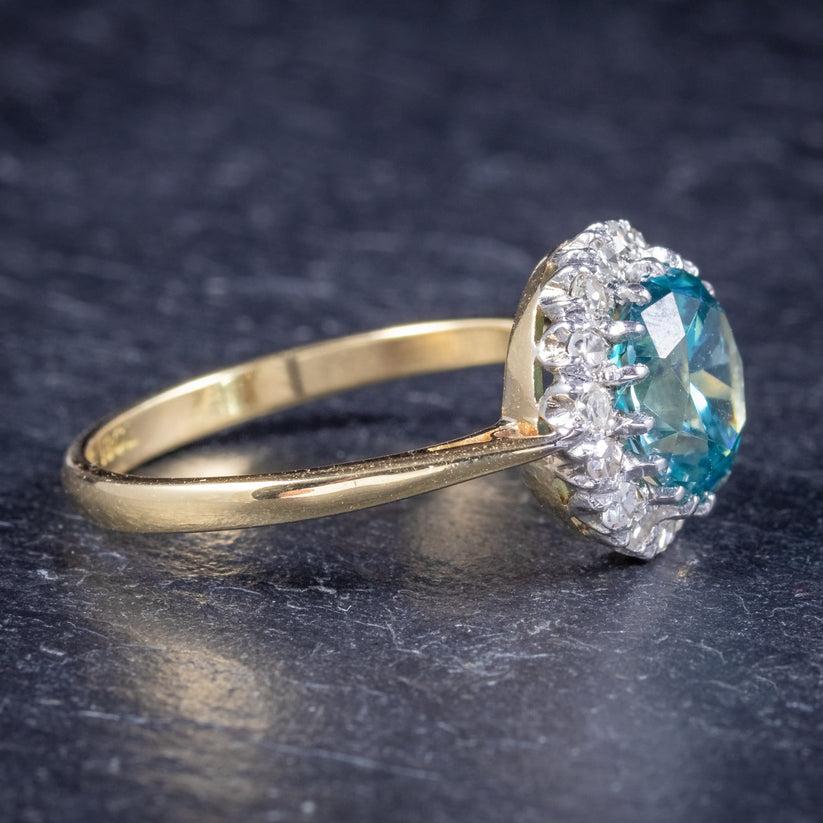 Antique Edwardian Blue Zircon Ring in 18 Carat Gold Platinum, circa 1910 In Good Condition For Sale In Kendal, GB