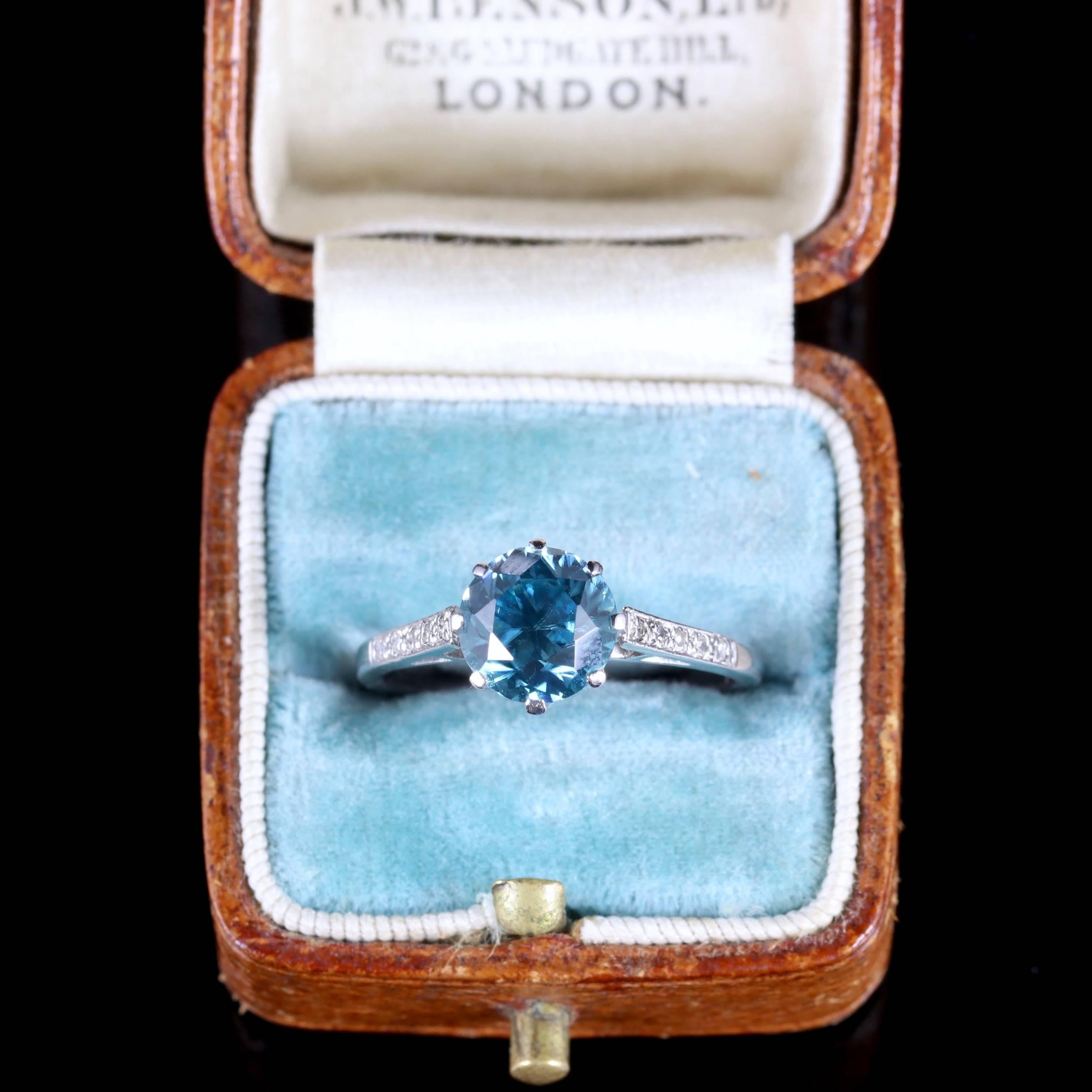 Antique Edwardian Blue Zircon Solitaire Ring 18 Carat White Gold, circa 1915 3