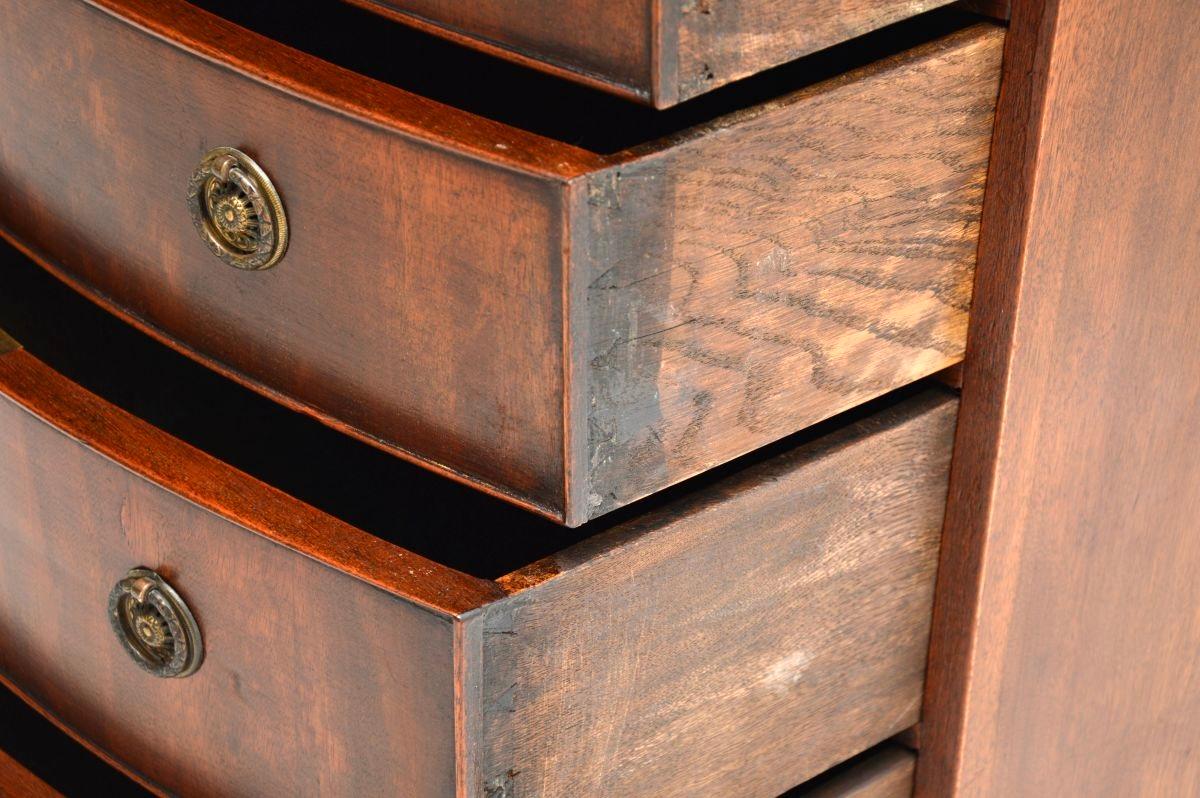 Commode ancienne édouardienne à front arrondi en vente 4