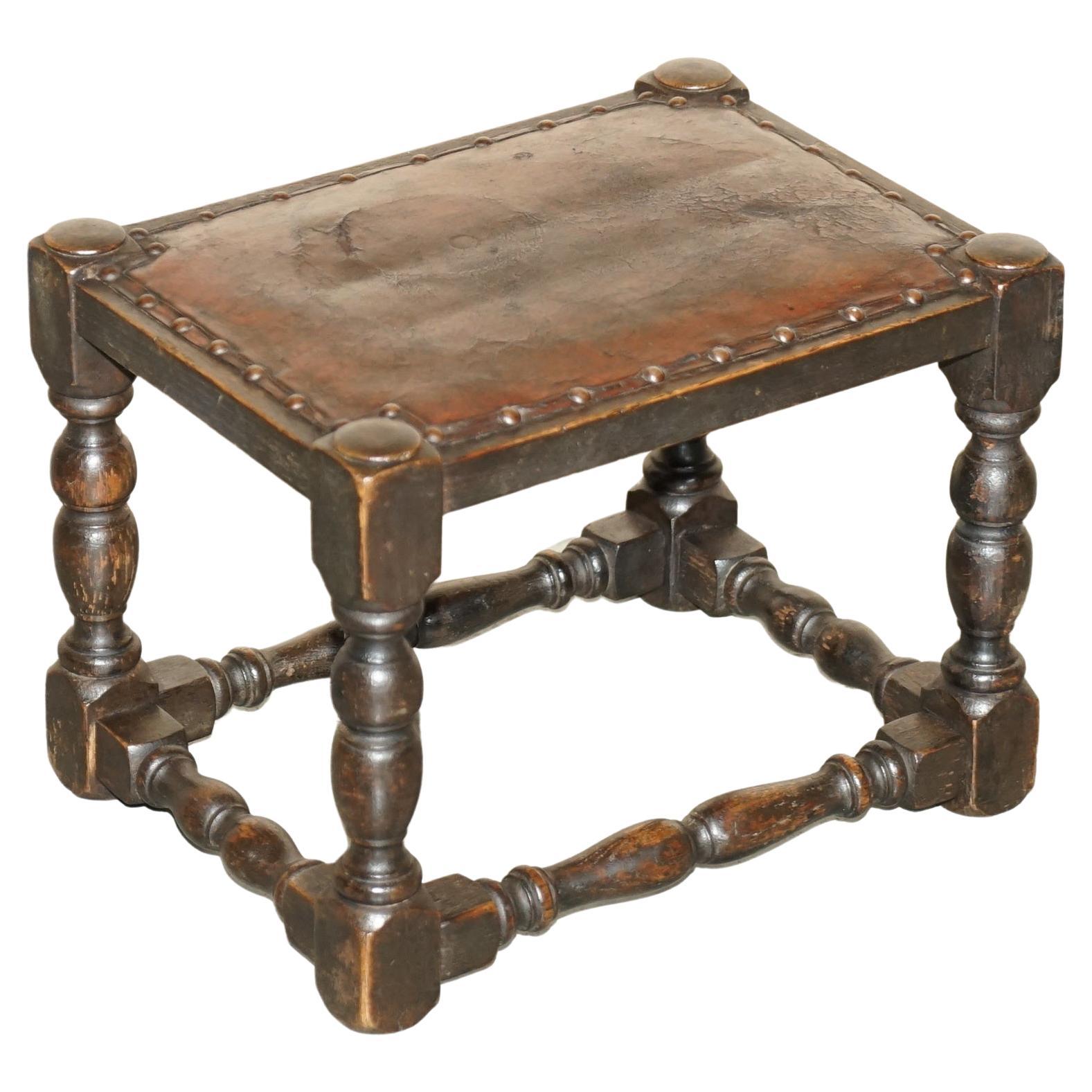 Antique Edwardian Brown Leather & English Oak circa 1900-1910 Small Footstool For Sale