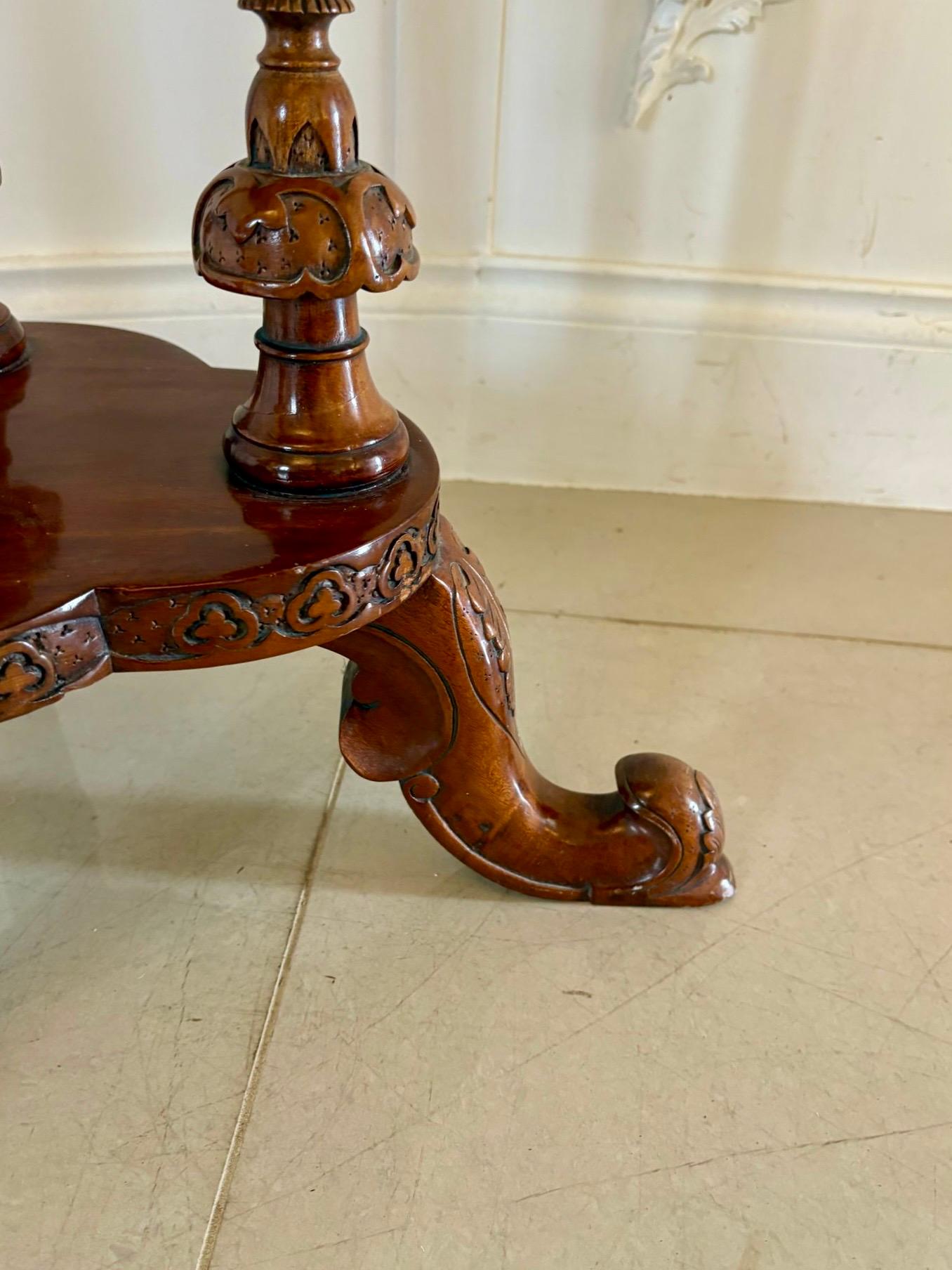 Ancienne table de lampe en acajou sculpté de l'époque édouardienne Bon état - En vente à Suffolk, GB