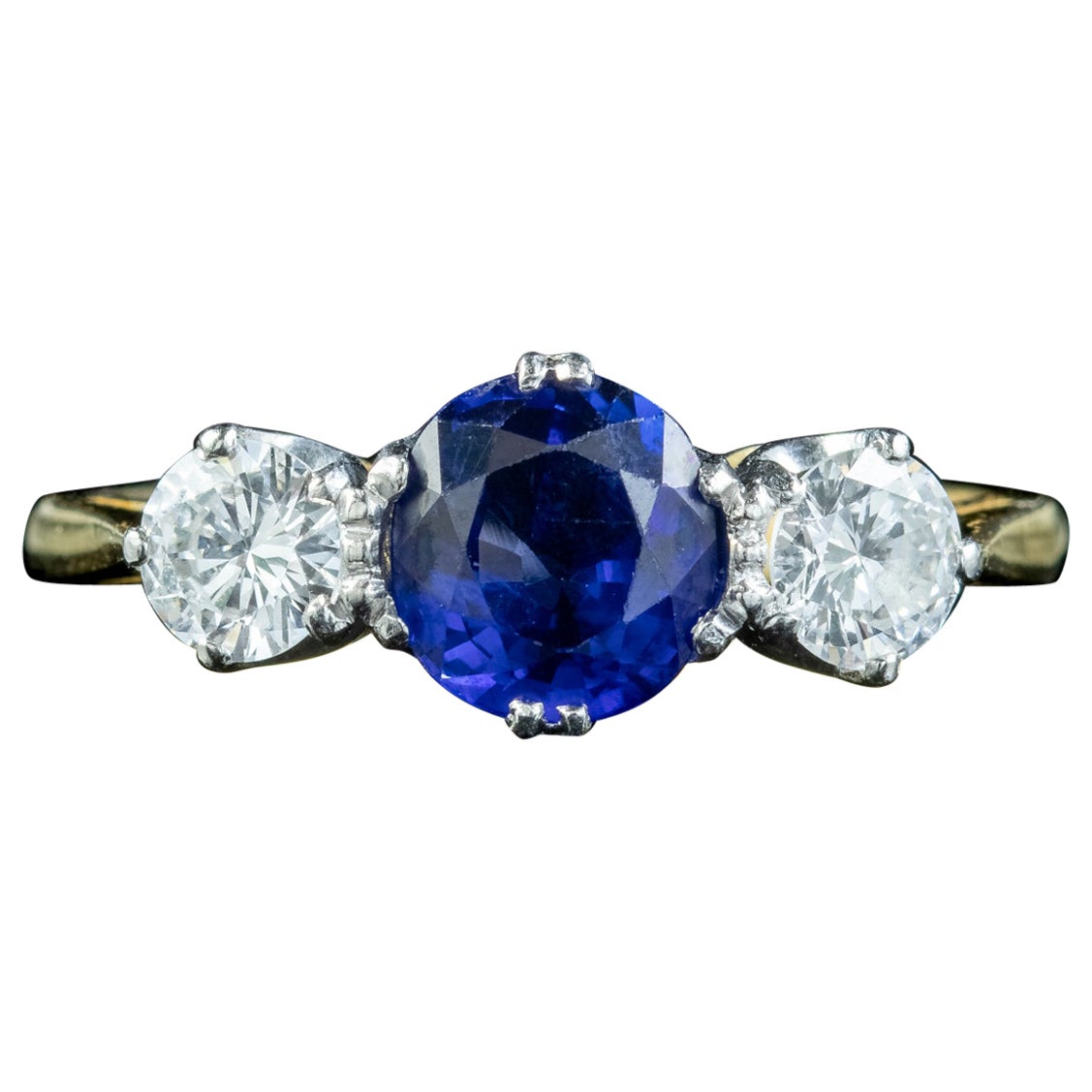 Antiker edwardianischer Ceylon-Saphir-Diamant-Trilogie-Ring 1,51 Karat Saphir mit zertifiziertem im Angebot
