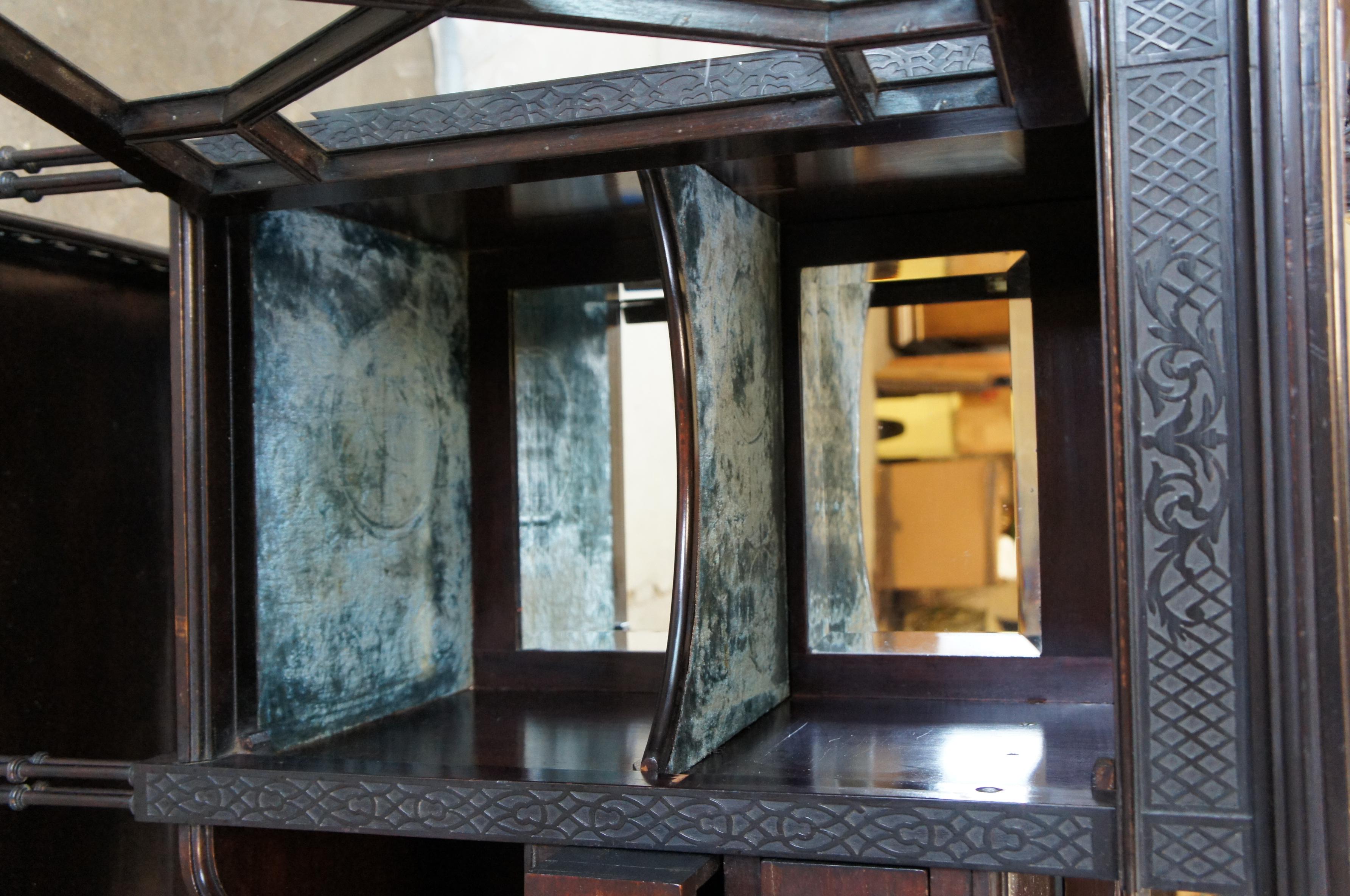 Miroir Ancienne étagère de meuble de rangement chinoise Chippendale en acajou de style édouardien en vente