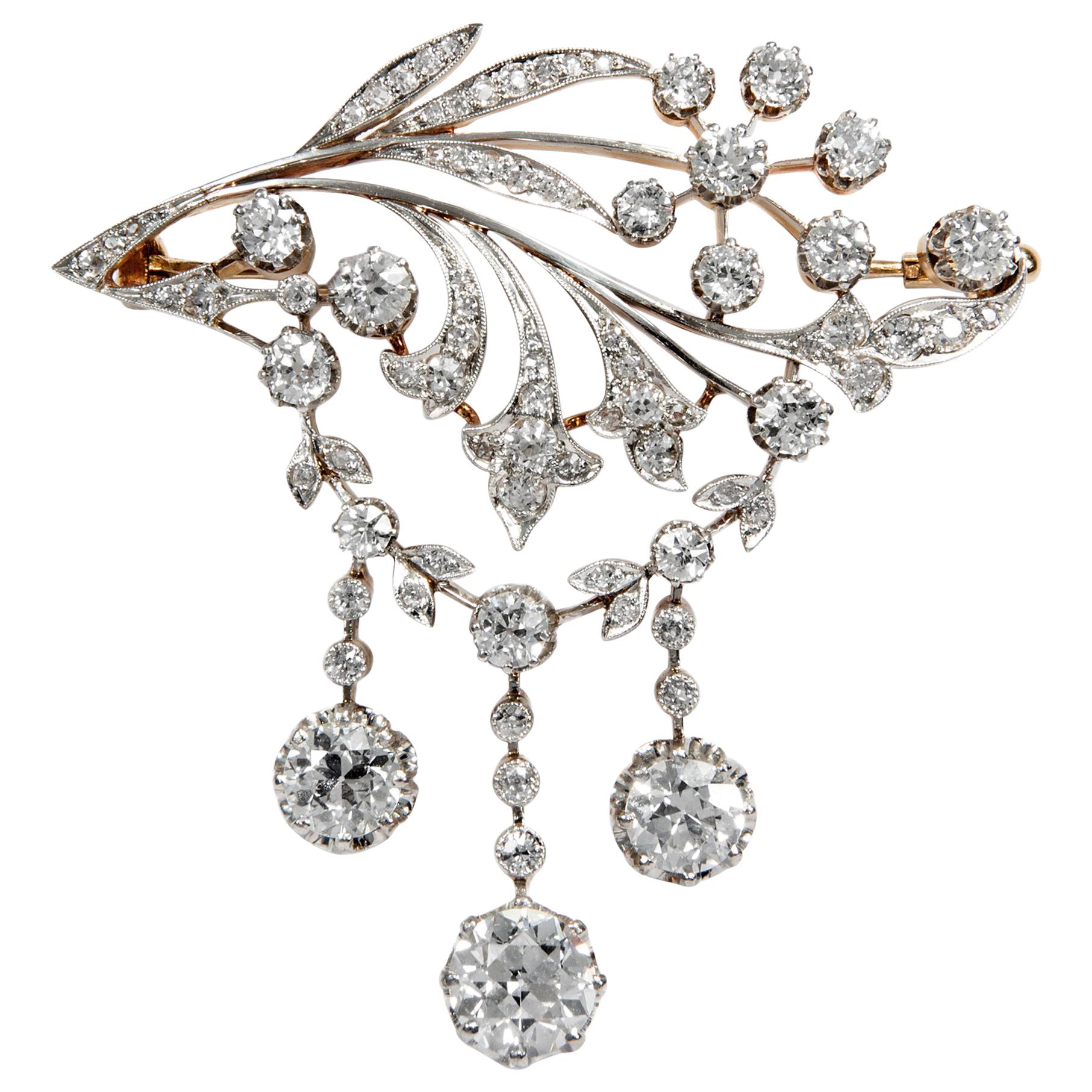 Antique Edwardian circa 1900 Certified 5.93 Carat Diamond Garland Style Brooch For Sale