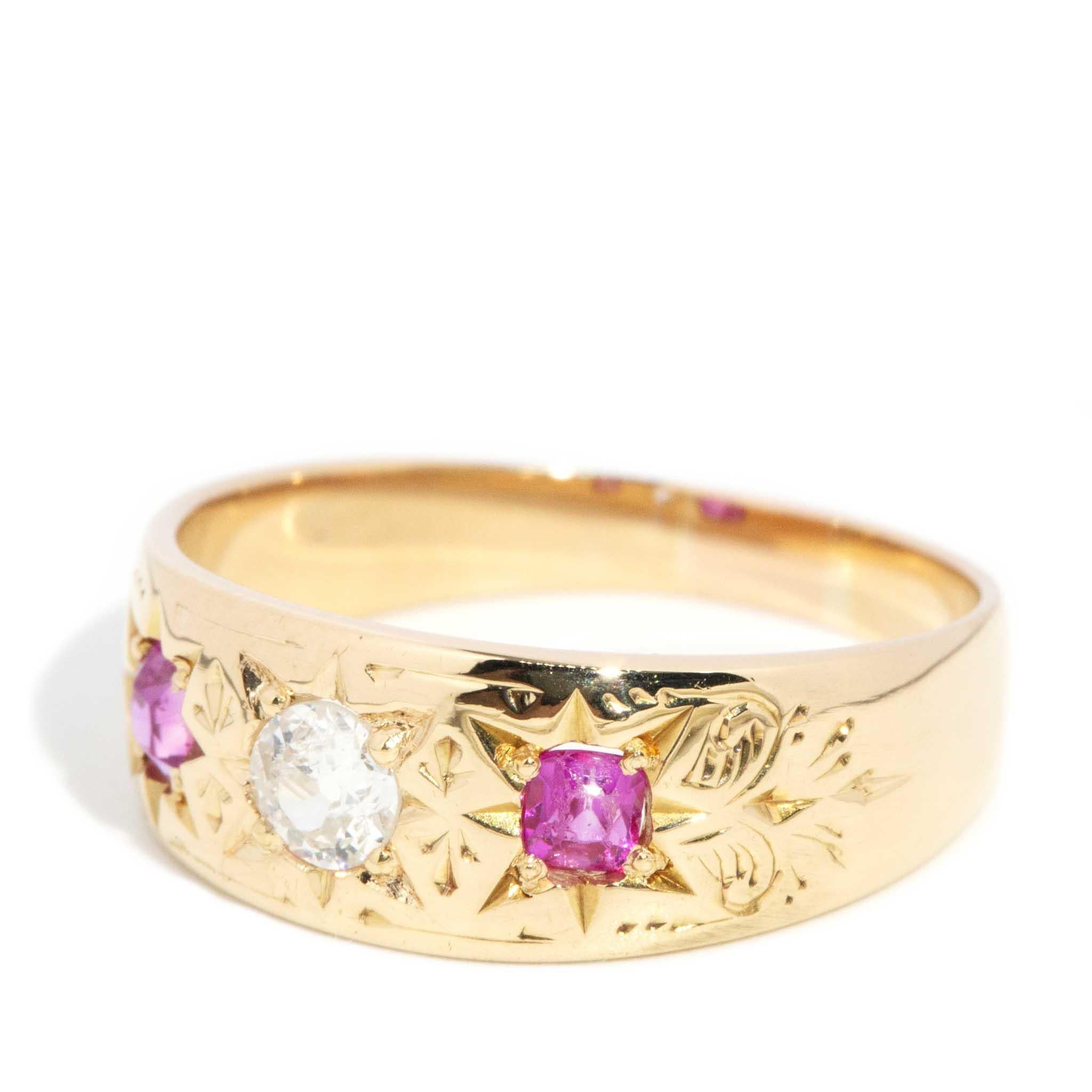 Antiguo anillo eduardiano circa 1900 de rubí y diamante talla antigua de oro amarillo de 18 quilates Talla antigua en venta
