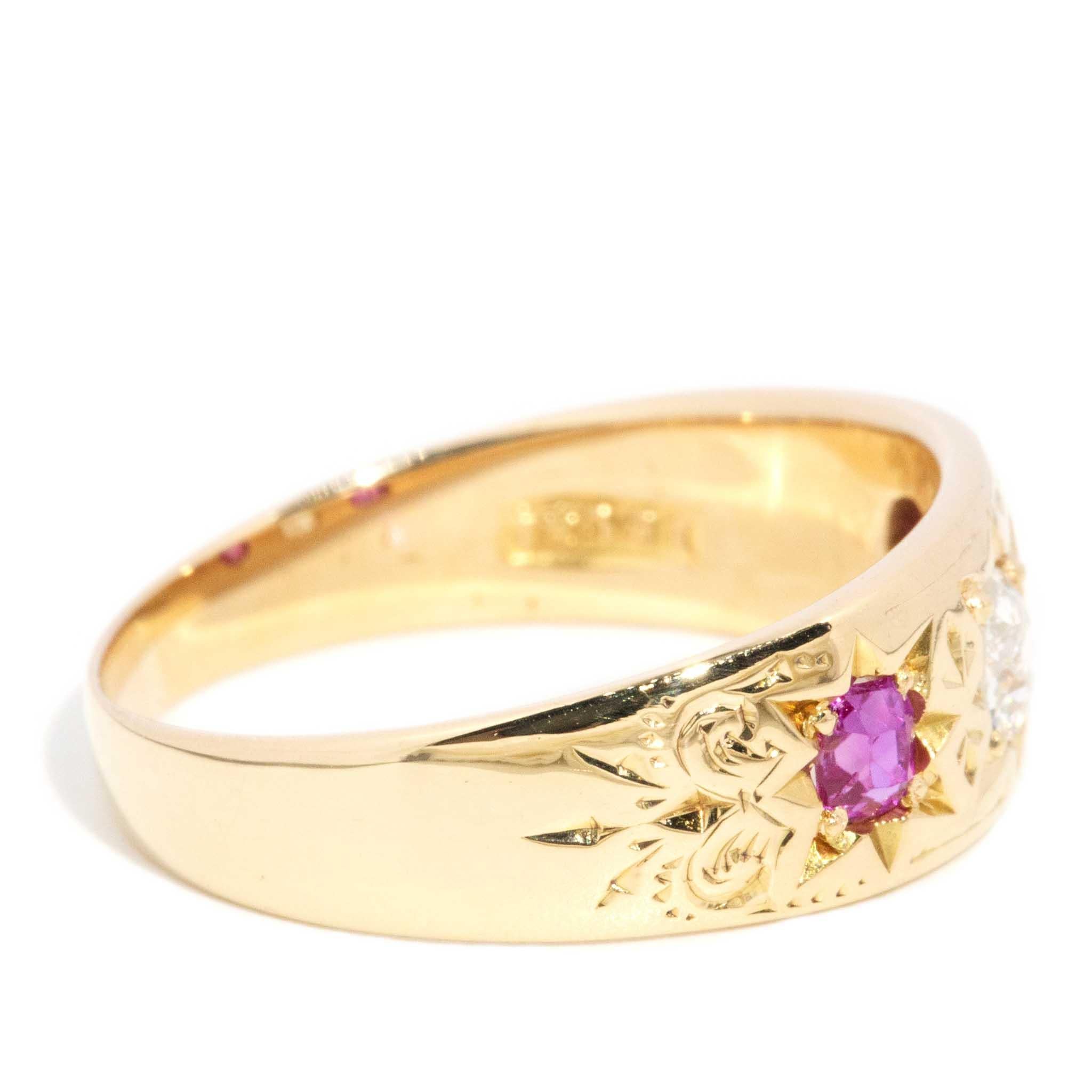 De las mujeres Antiguo anillo eduardiano circa 1900 de rubí y diamante talla antigua de oro amarillo de 18 quilates en venta