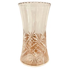 Vase ancien en verre taillé de style édouardien 