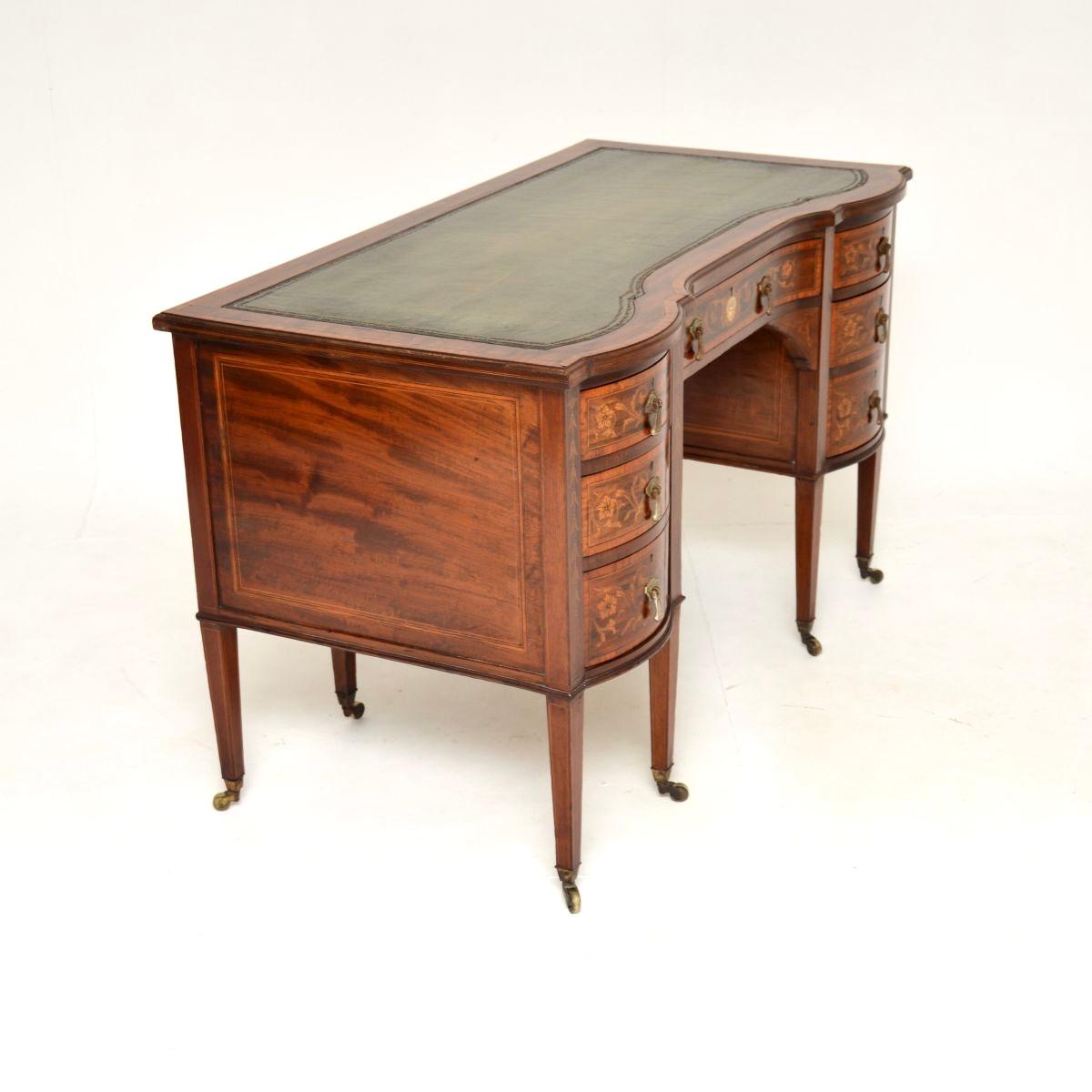 Antique Edwardian Desk by Edwards and Roberts In Good Condition For Sale In London, GB