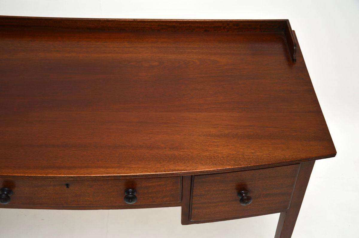 Antique Edwardian Desk / Writing Table For Sale 1