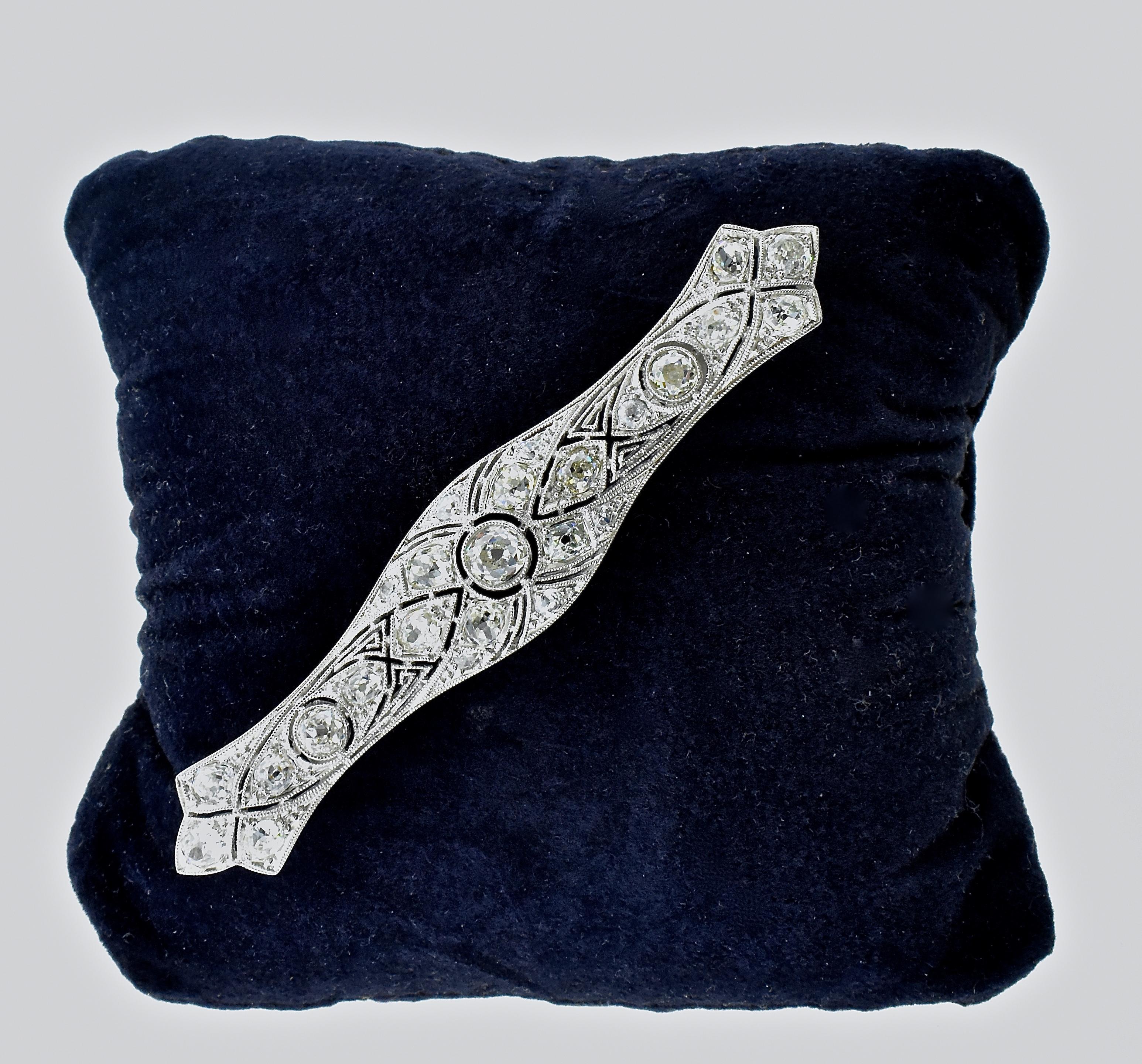 Antique Edwardian Diamond and Platinum Large Brooch, circa 1917 In Excellent Condition In Aspen, CO