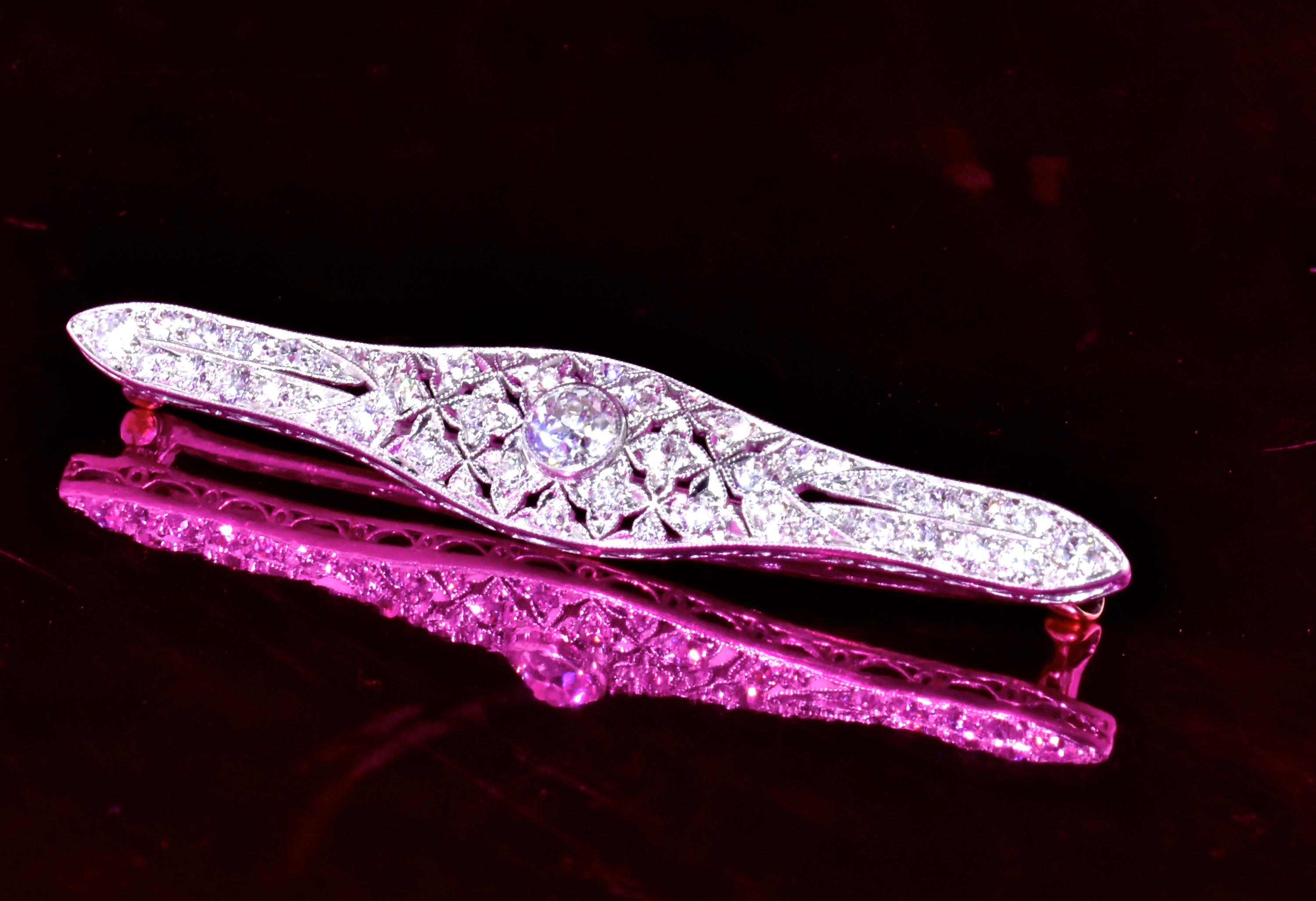 Antique Edwardian Diamond and Platinum Pin, circa 1917 In Excellent Condition In Aspen, CO