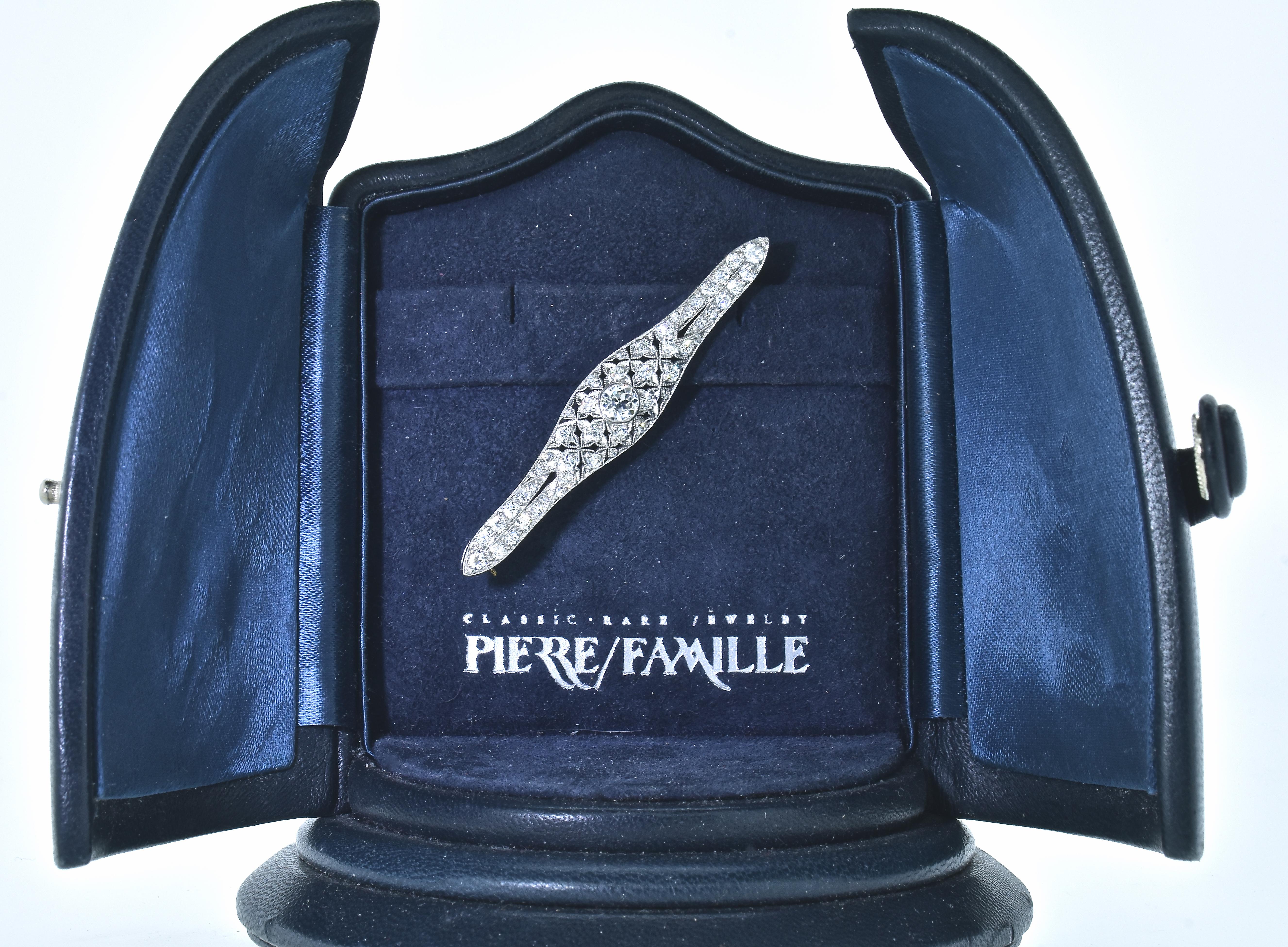 Antique Edwardian Diamond and Platinum Pin, circa 1917 4