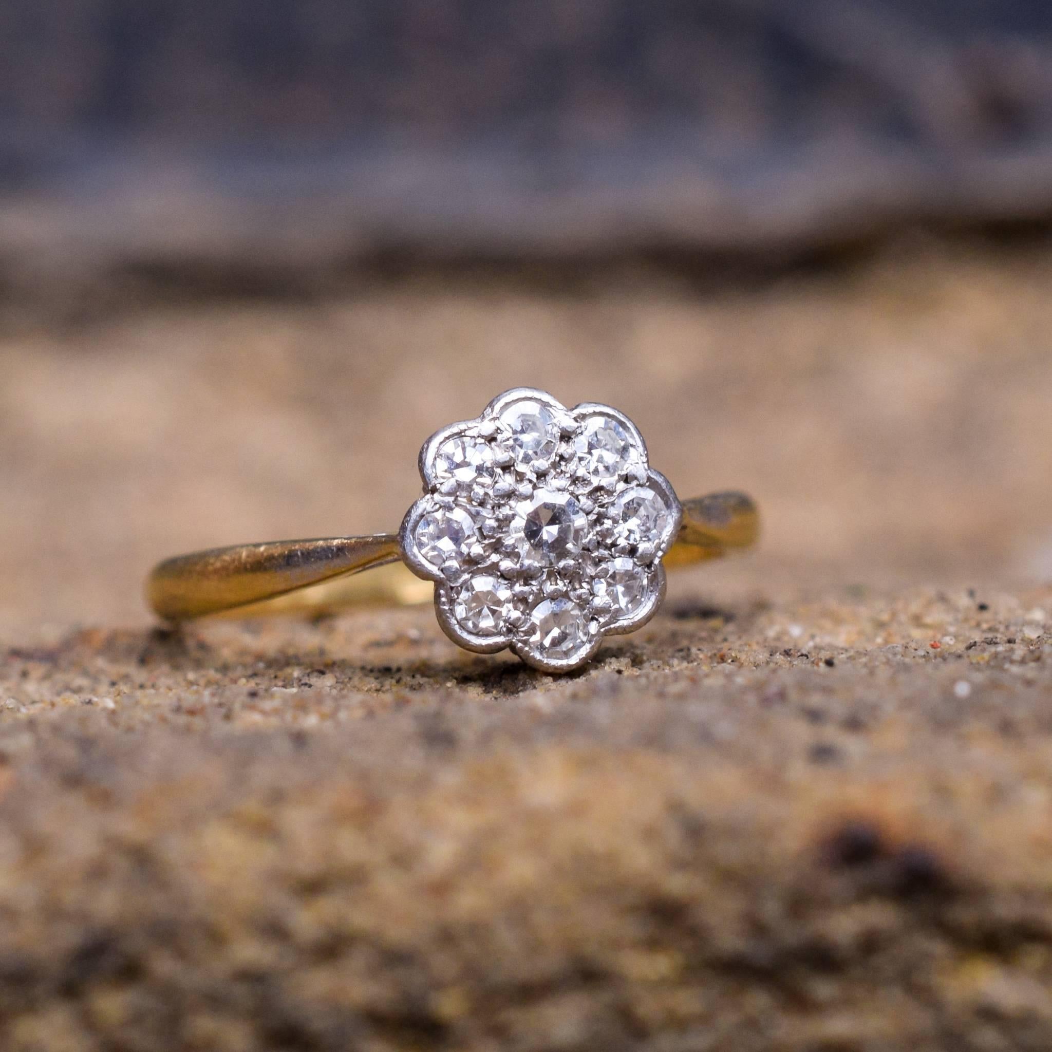 Antique Edwardian Diamond Daisy Cluster Ring In Good Condition In Sale, Cheshire