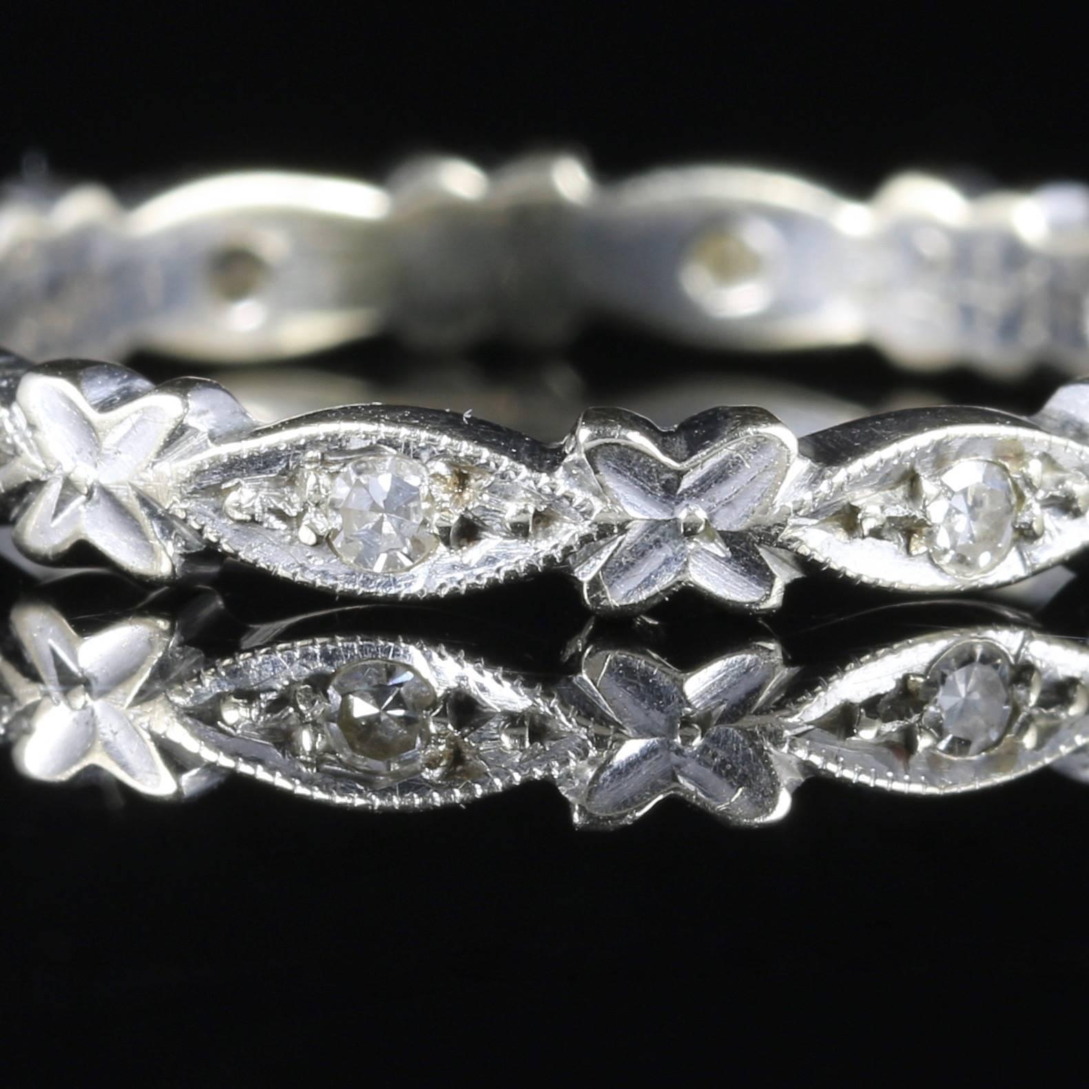 Antique Edwardian Diamond Eternity Ring 18 Carat White Gold, circa 1915 In Excellent Condition In Lancaster, Lancashire