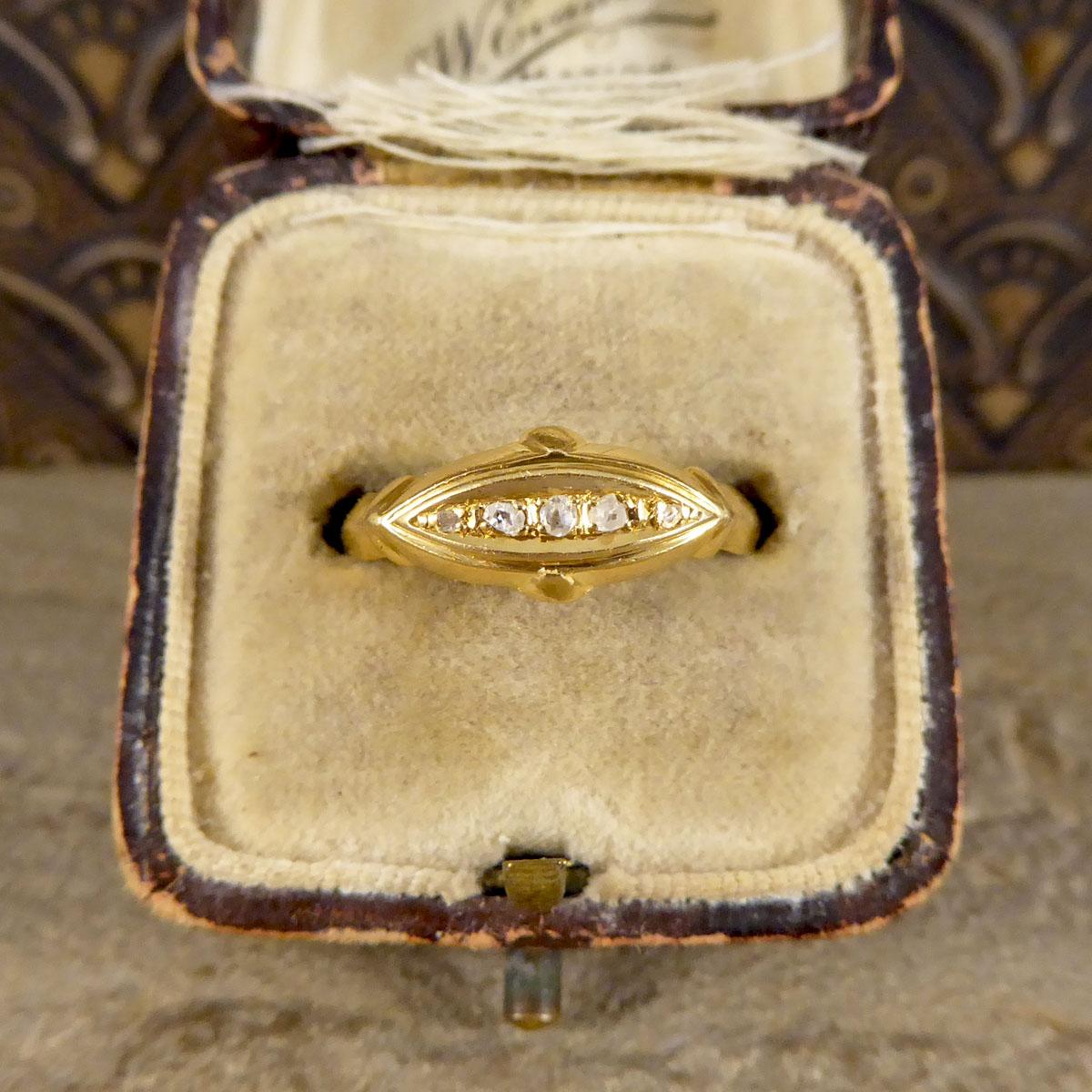Antiker edwardianischer Diamant-Fischbootring mit fünf Steinen aus 18 Karat Gelbgold 2