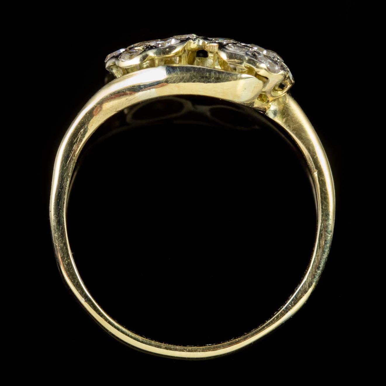 Antique Edwardian Diamond Flower Cluster Ring 18 Carat Gold, circa 1910 For Sale 1