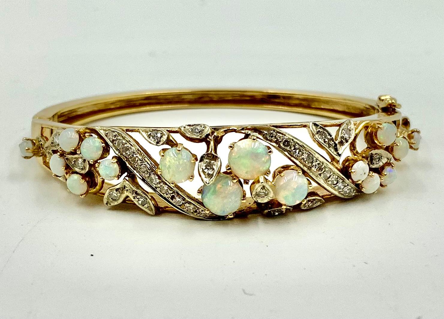 Antikes Edwardianisches Diamant-Opal-Armband aus 14K Gold im Angebot 1