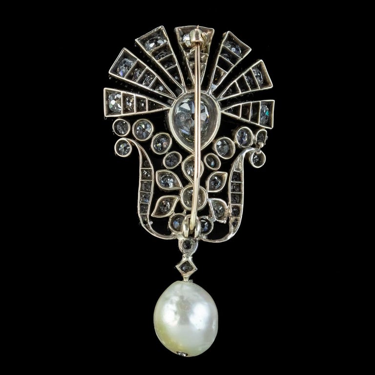 Antique Edwardian Diamond Pearl Brooch 5ct of Diamond For Sale 1