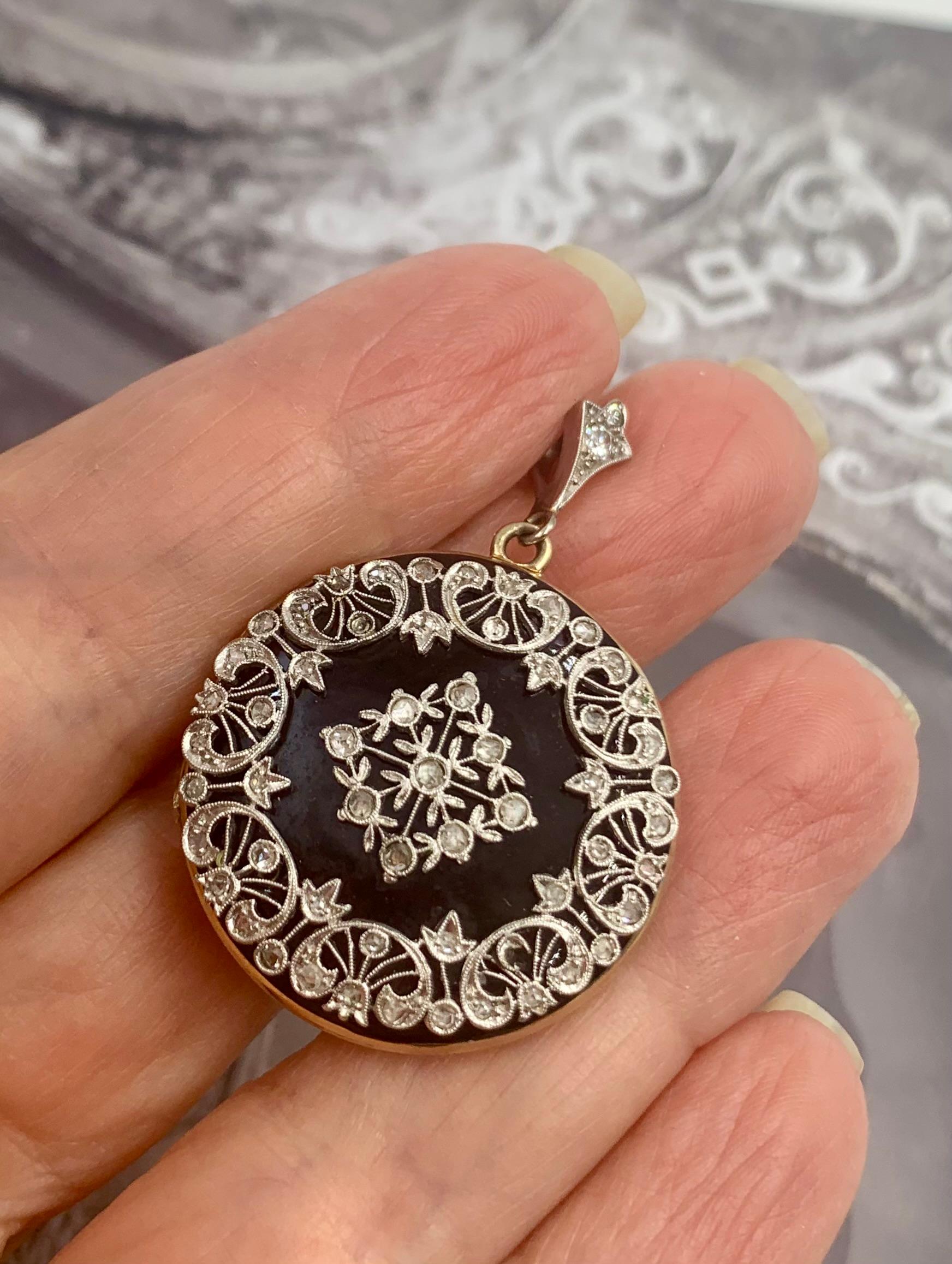 Antique Edwardian Diamond Platinum Enamel 14K Yellow Gold Double Locket Pendant en venta 12