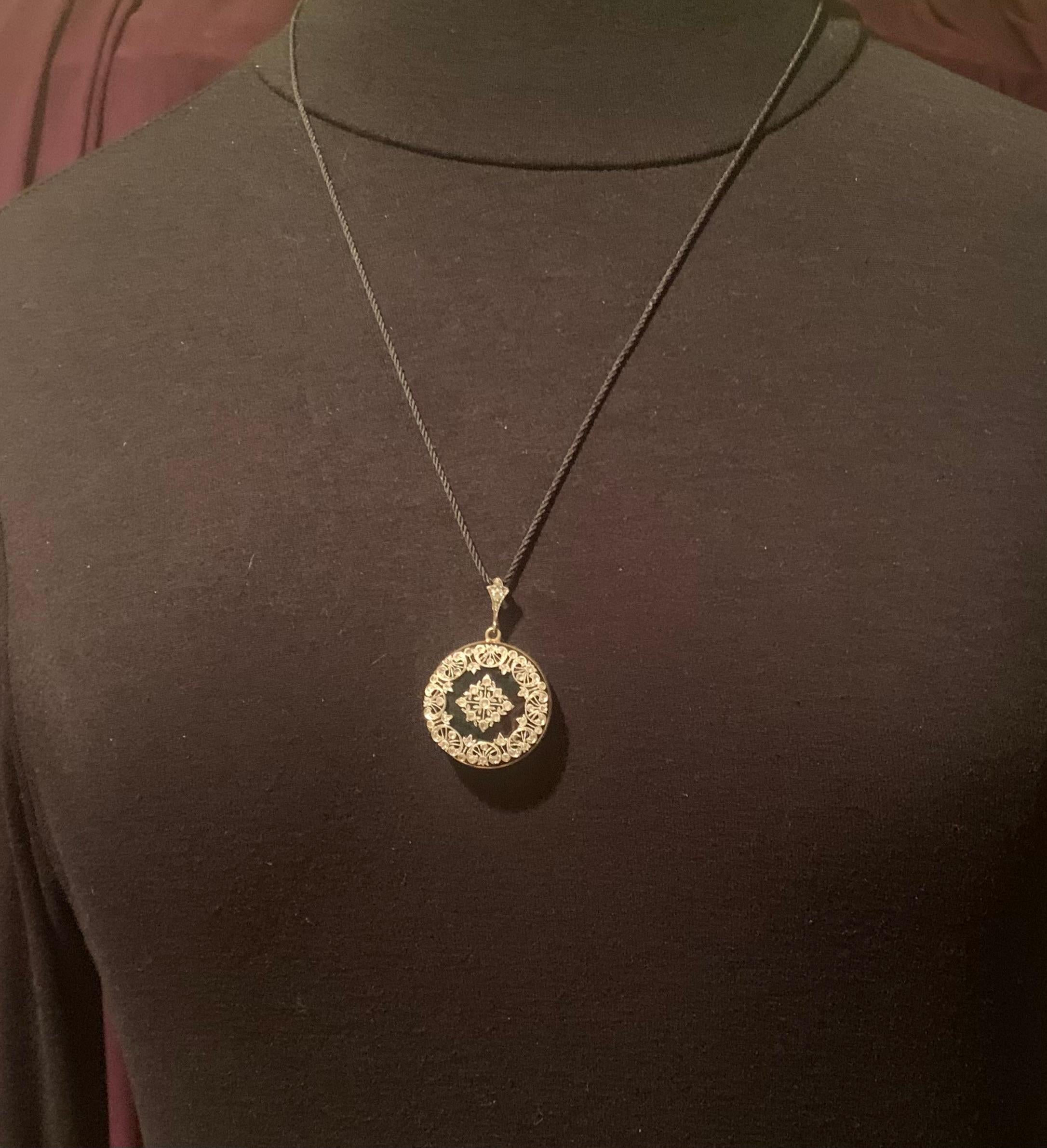 Antique Edwardian Diamond Platinum Enamel 14K Yellow Gold Double Locket Pendant en Bueno estado para la venta en New York, NY