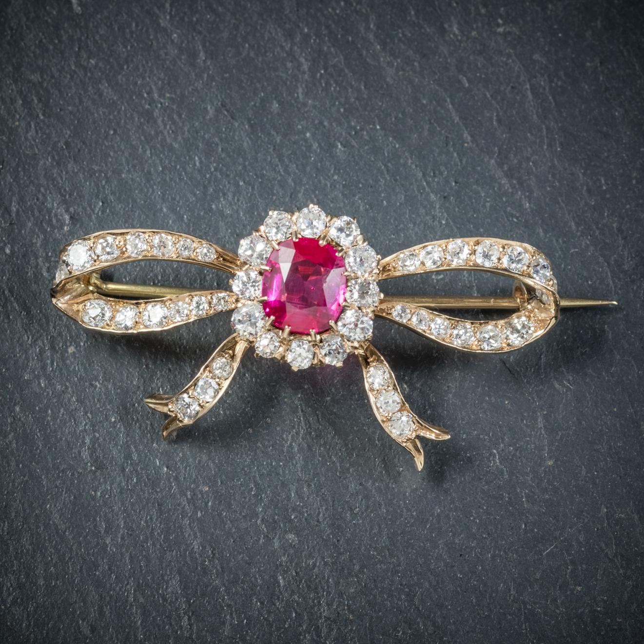 This outstanding high quality antique Verneuil Ruby and Diamond brooch is Edwardian, Circa 1910

This is a stunning 2.50ct Verneuil Ruby. Although produced by the Verneuil process, these stones are chemically and physically equivalent to their