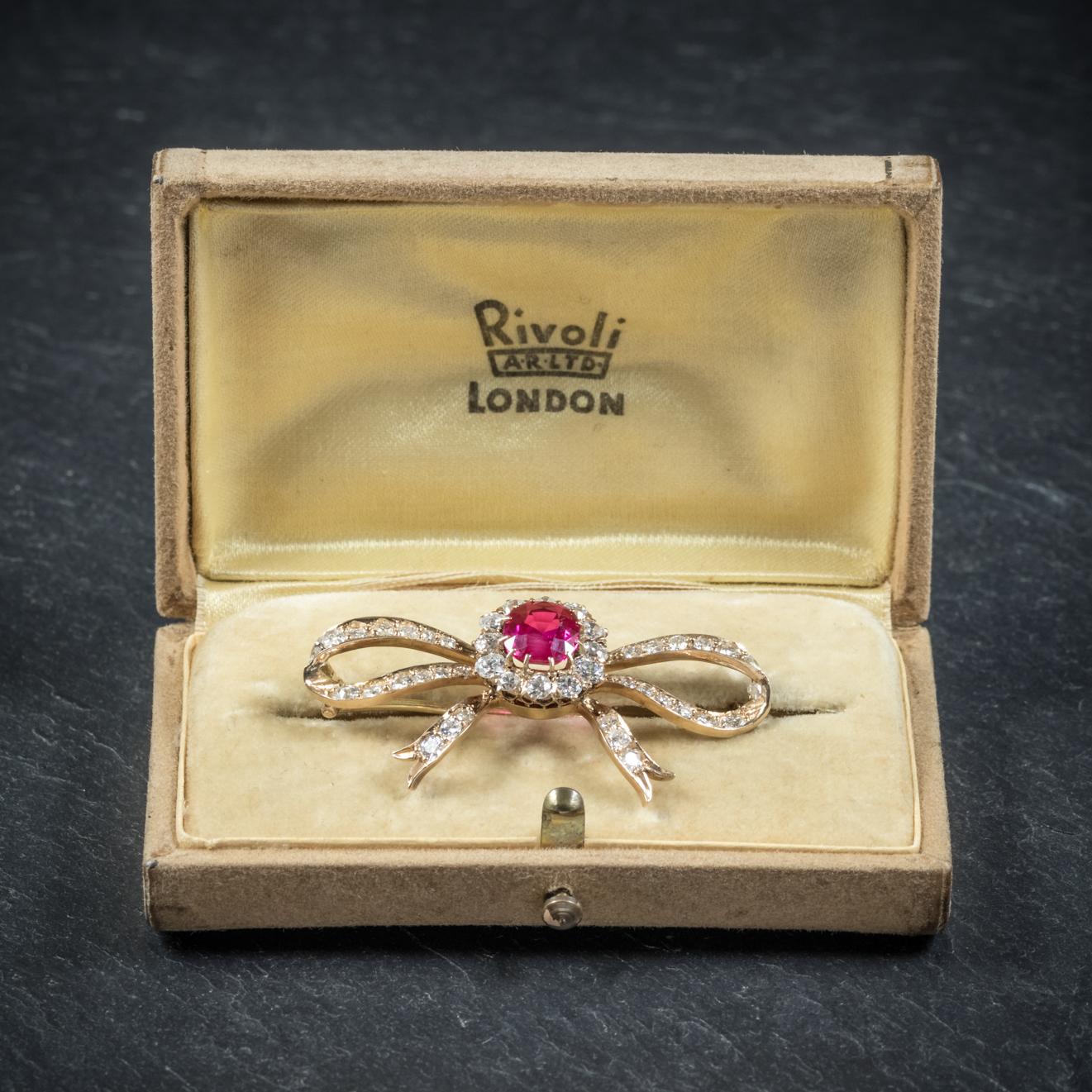 Antique Edwardian Diamond Verneuil Ruby 18 Carat Gold circa 1910 Brooch For Sale 3