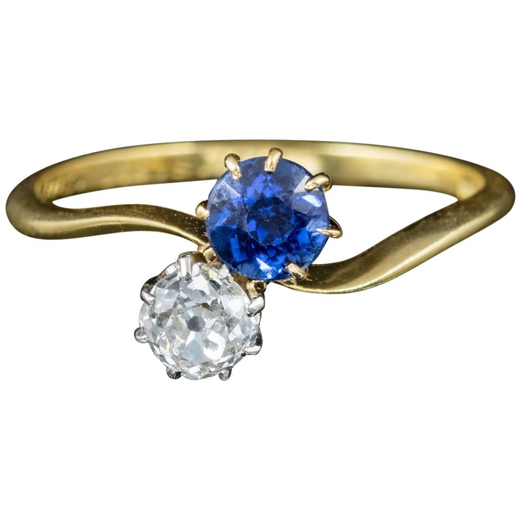 Antique Edwardian Diamond Sapphire 18 Carat Gold circa 1910 Twist Ring For Sale