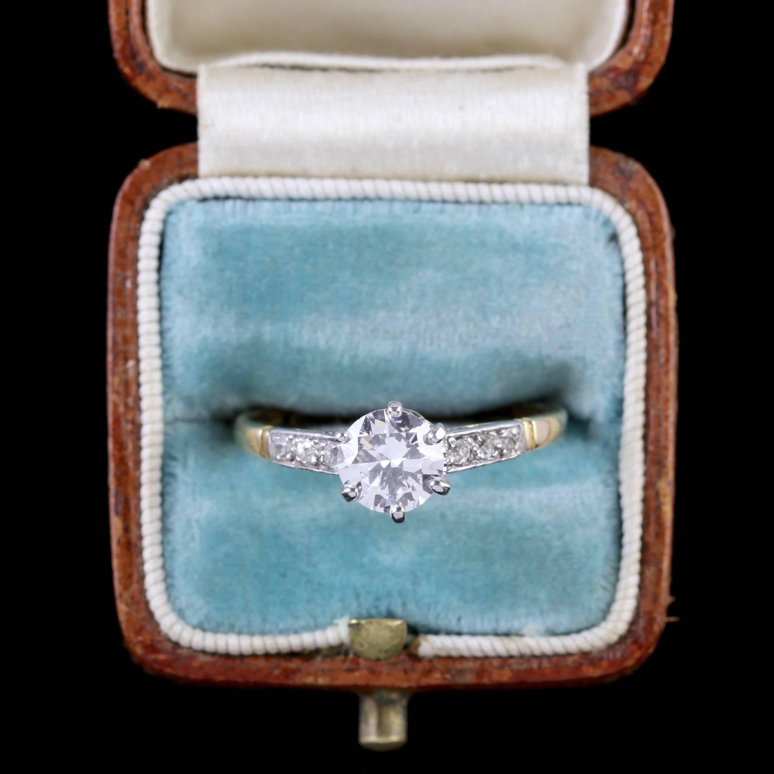 Antique Edwardian Diamond Solitaire Engagement Ring, circa 1915 For Sale 3