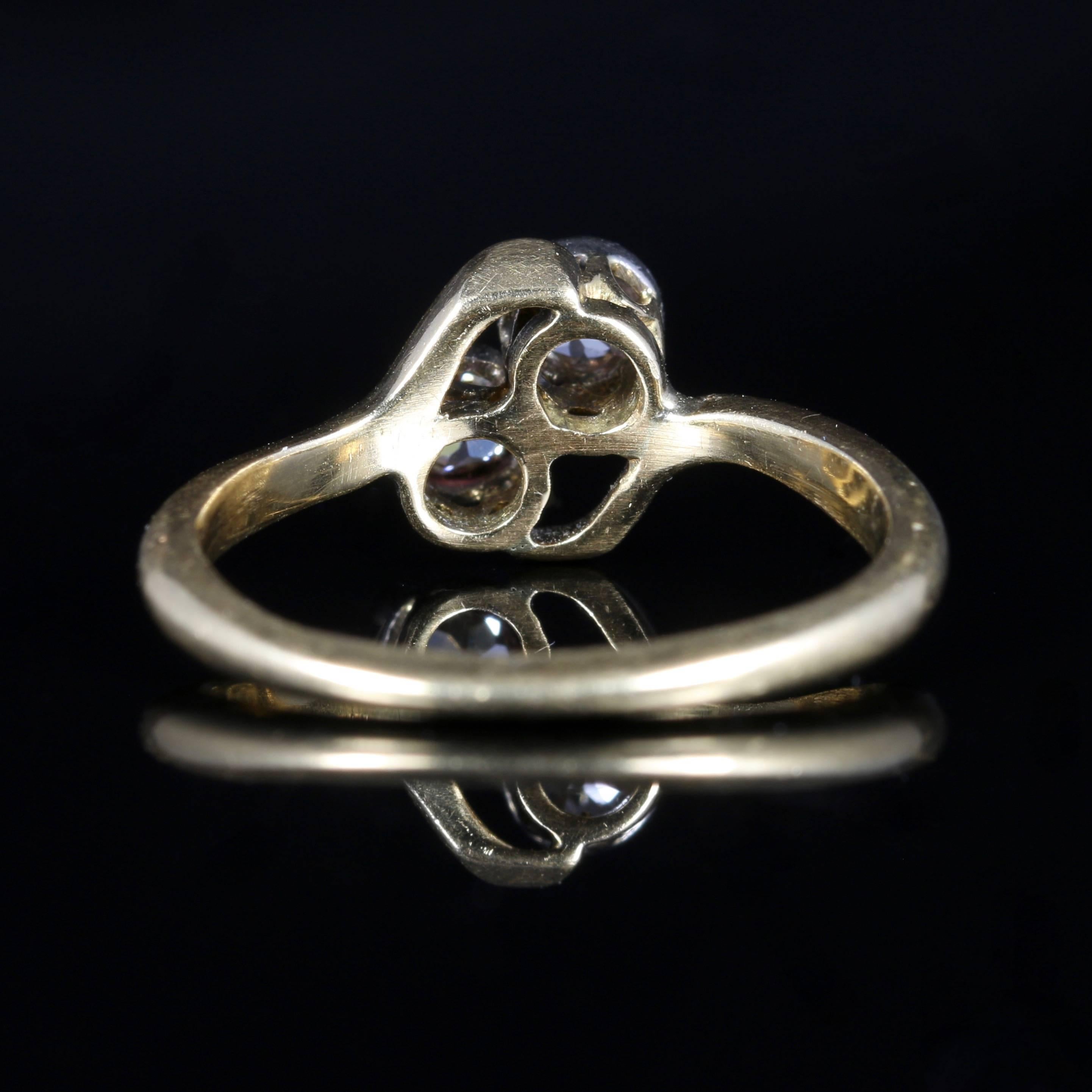 Antique Edwardian Diamond Twist Ring circa 1900 18 Carat Gold In Excellent Condition In Lancaster, Lancashire