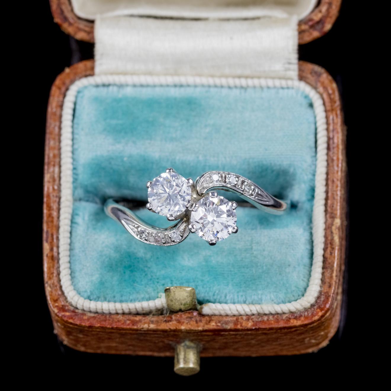 Antique Edwardian Diamond Twist Ring Platinum Engagement Ring, circa 1915 3