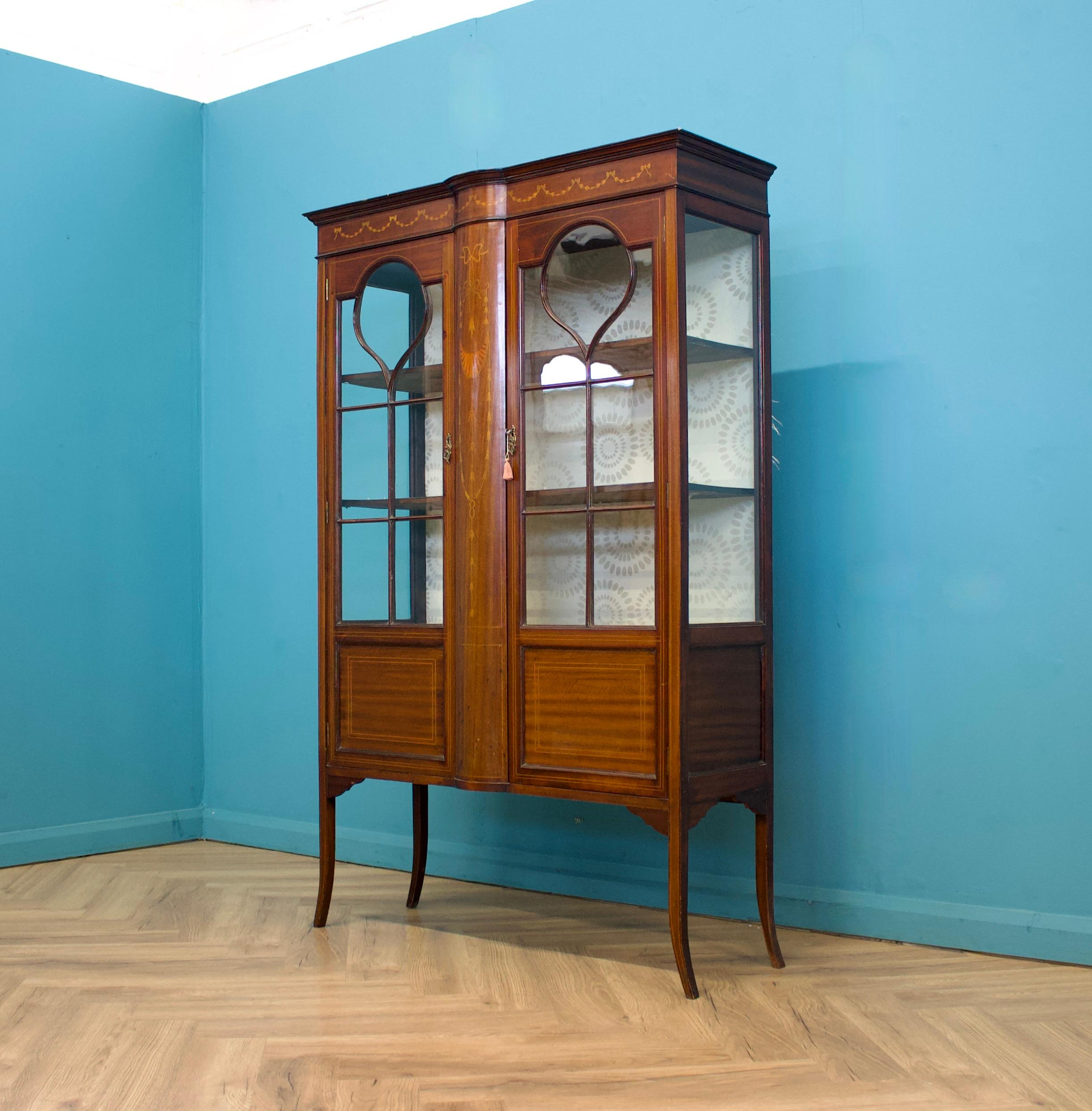 Antico mobile da esposizione edoardiano, 1900 In condizioni buone in vendita a South Shields, GB