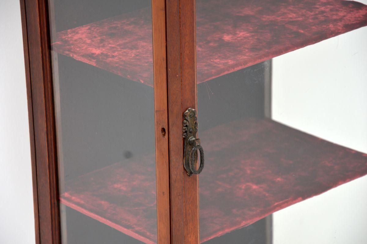 Velluto Antico mobile da esposizione edoardiano in vendita