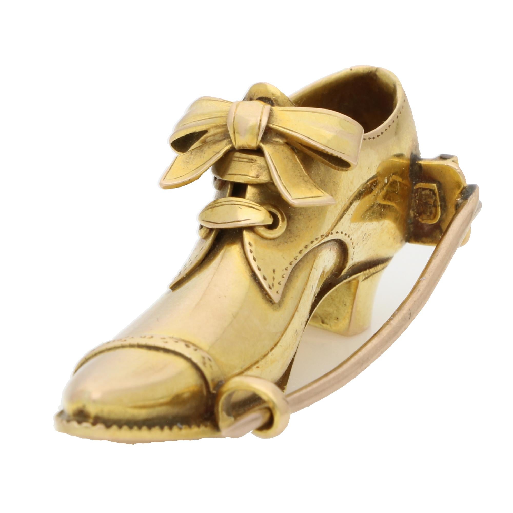 A beautifully crafted antique Edwardian shoe brooch made of 9k gold. 

The piece has been beautifully handcrafted from 9k gold and features a gentleman's shoe. The piece is secured to reverse with a simple yet secure pin fitting. Kept in the