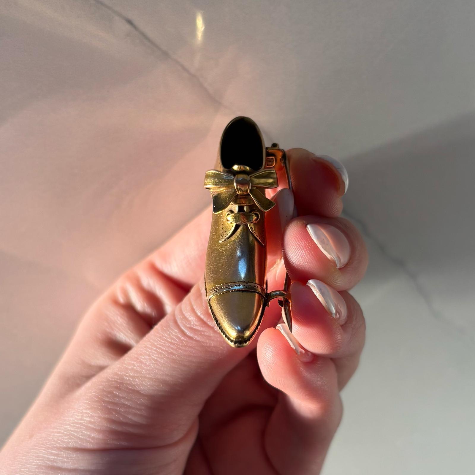 Antique Edwardian Dress Shoe Brooch in 9k Yellow Gold For Sale 1