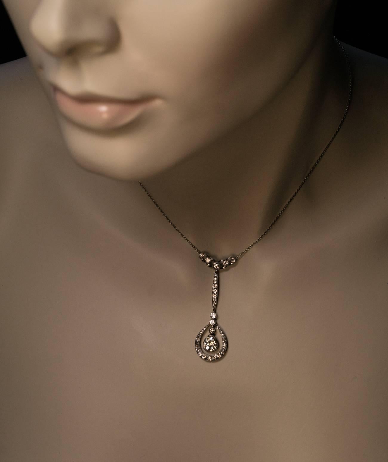 Édouardien Collier ancien édouardien en forme de goutte avec diamants en vente