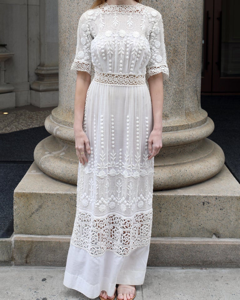 Antique Edwardian Embroidered Ivory Lace Dress For Sale at 1stDibs