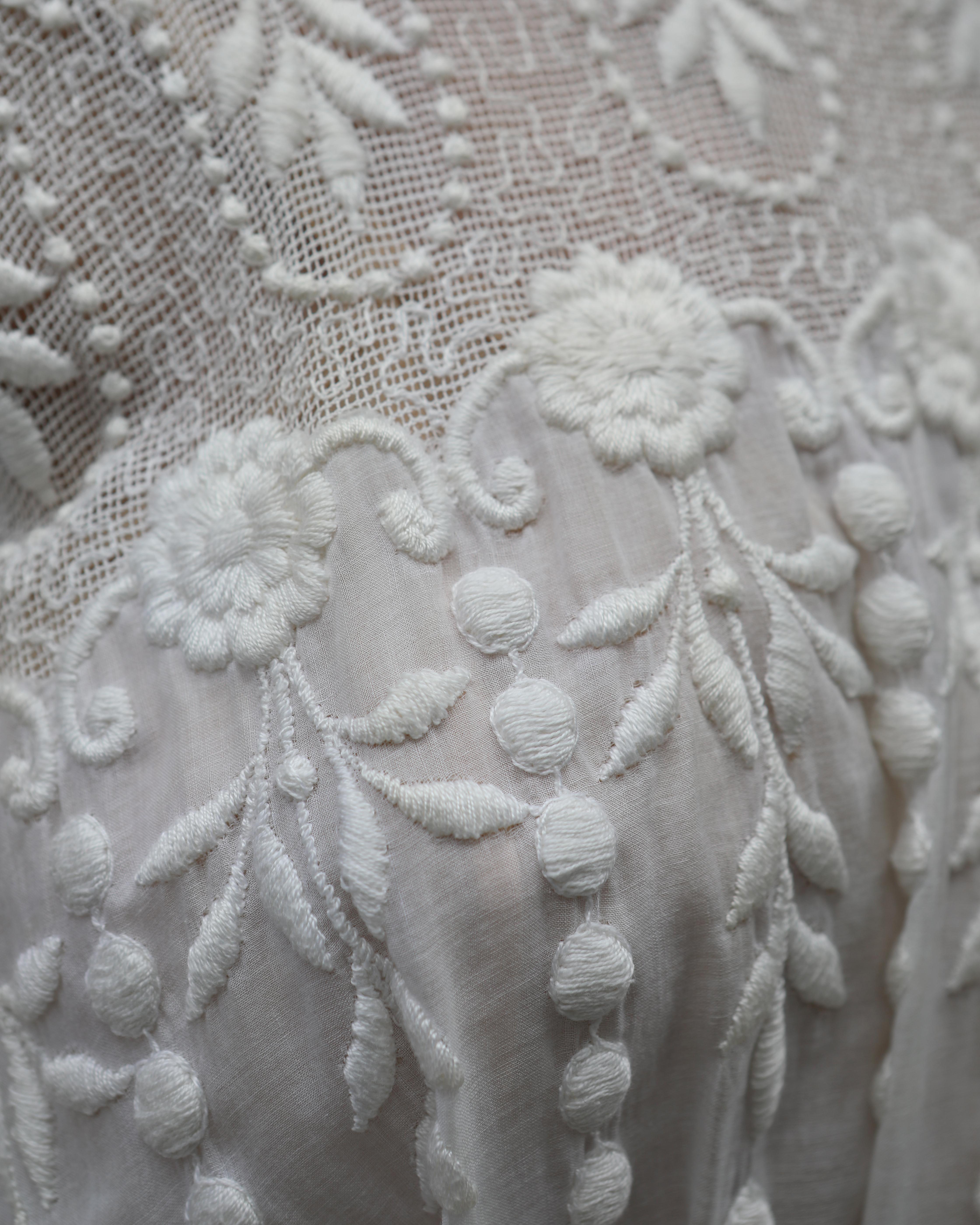Antique Edwardian Embroidered Ivory Lace Dress For Sale 1