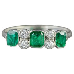 Antique Edwardian Emerald Diamond Platinum circa 1910 Ring