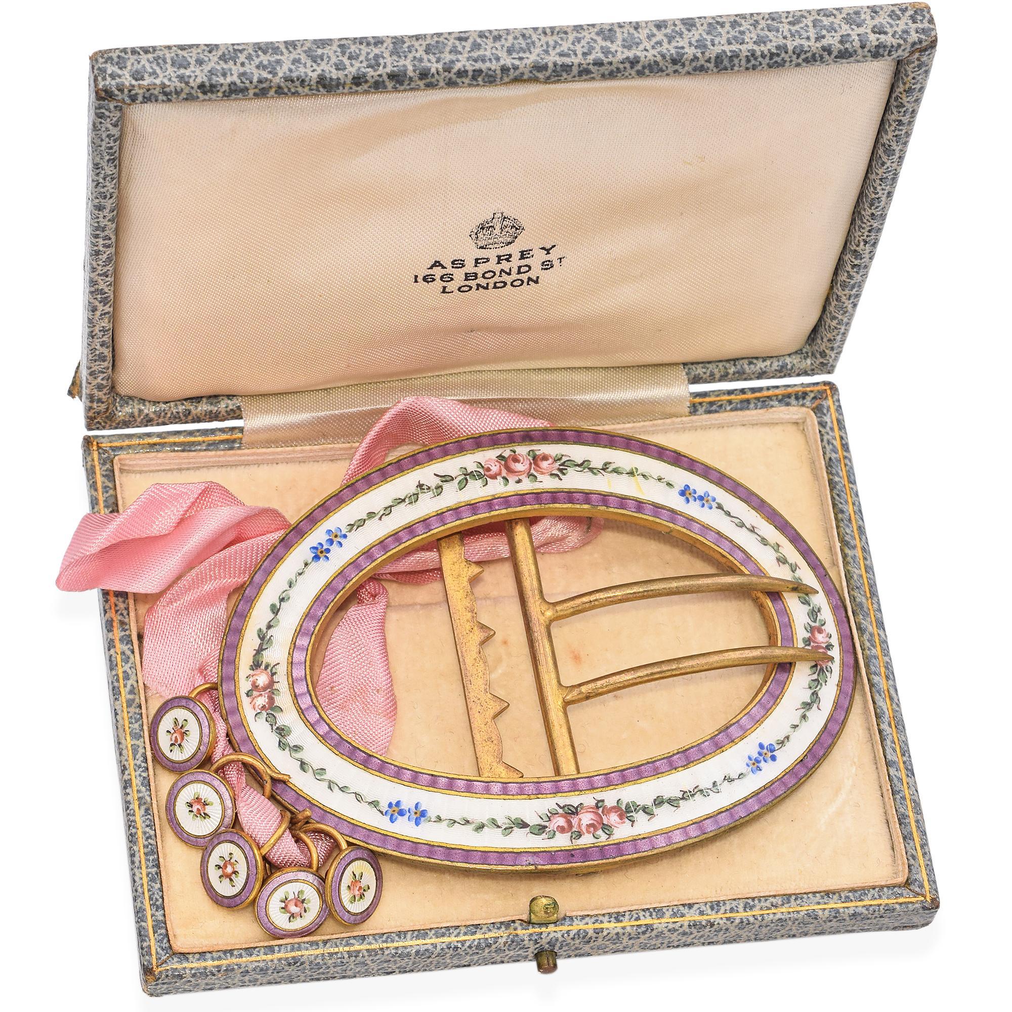 Weight: 60.6 Grams (Buckle: 54.4 Grams, Studs: 6.2 Grams)
Material: Enamel
Measurements: Buckle: 65.35 x 89.8 x 2 mm; Studs: 10.7 x 10.7 x 1.55 mm
Metal: 78.9 Cu, 18.7 Zn, 2.3 Au, 0.1 Pb

ITEM #: BR-1447-110624-12